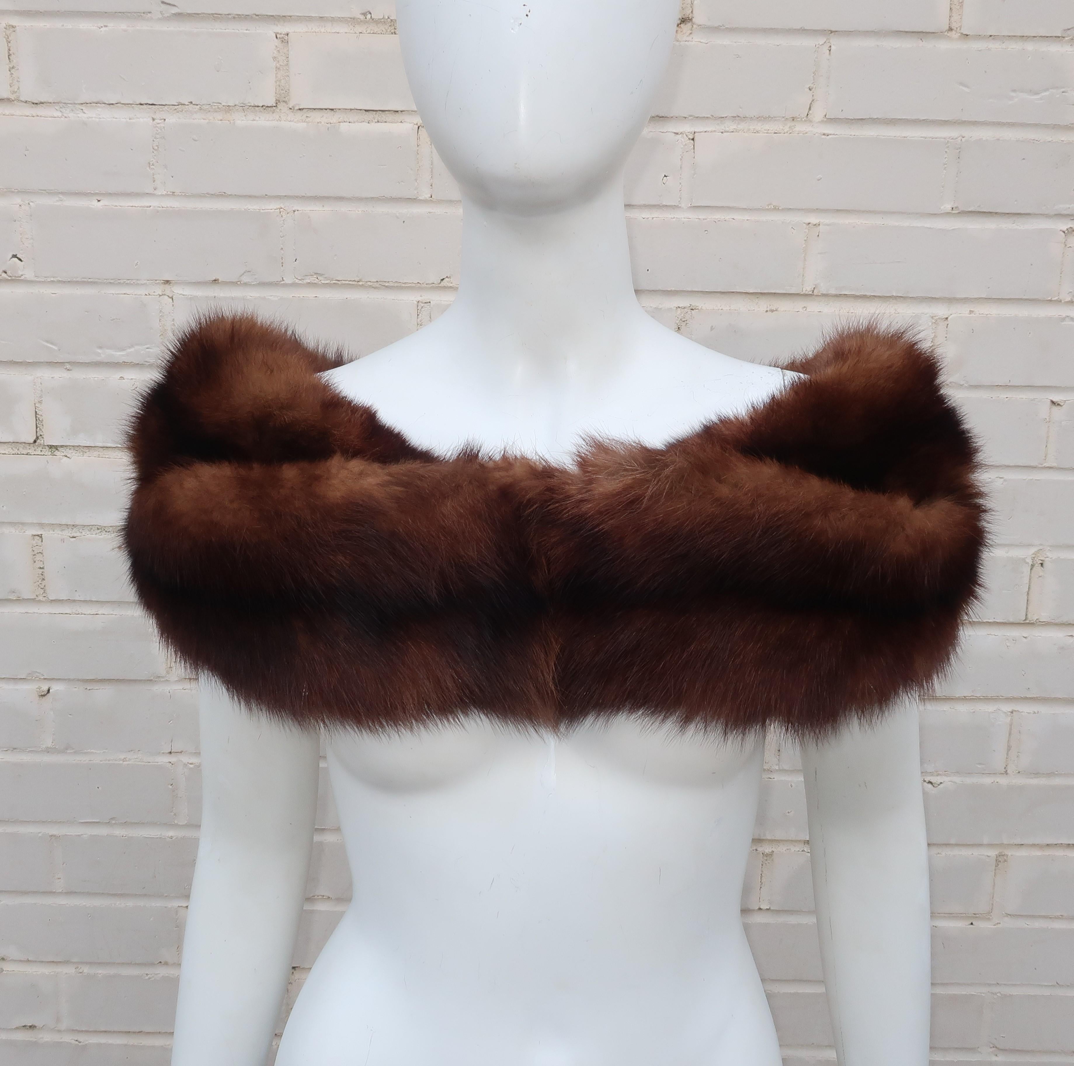 Black C.1950 Brown Fox Fur Collar 'Shoulder Warmer' Stole For Sale
