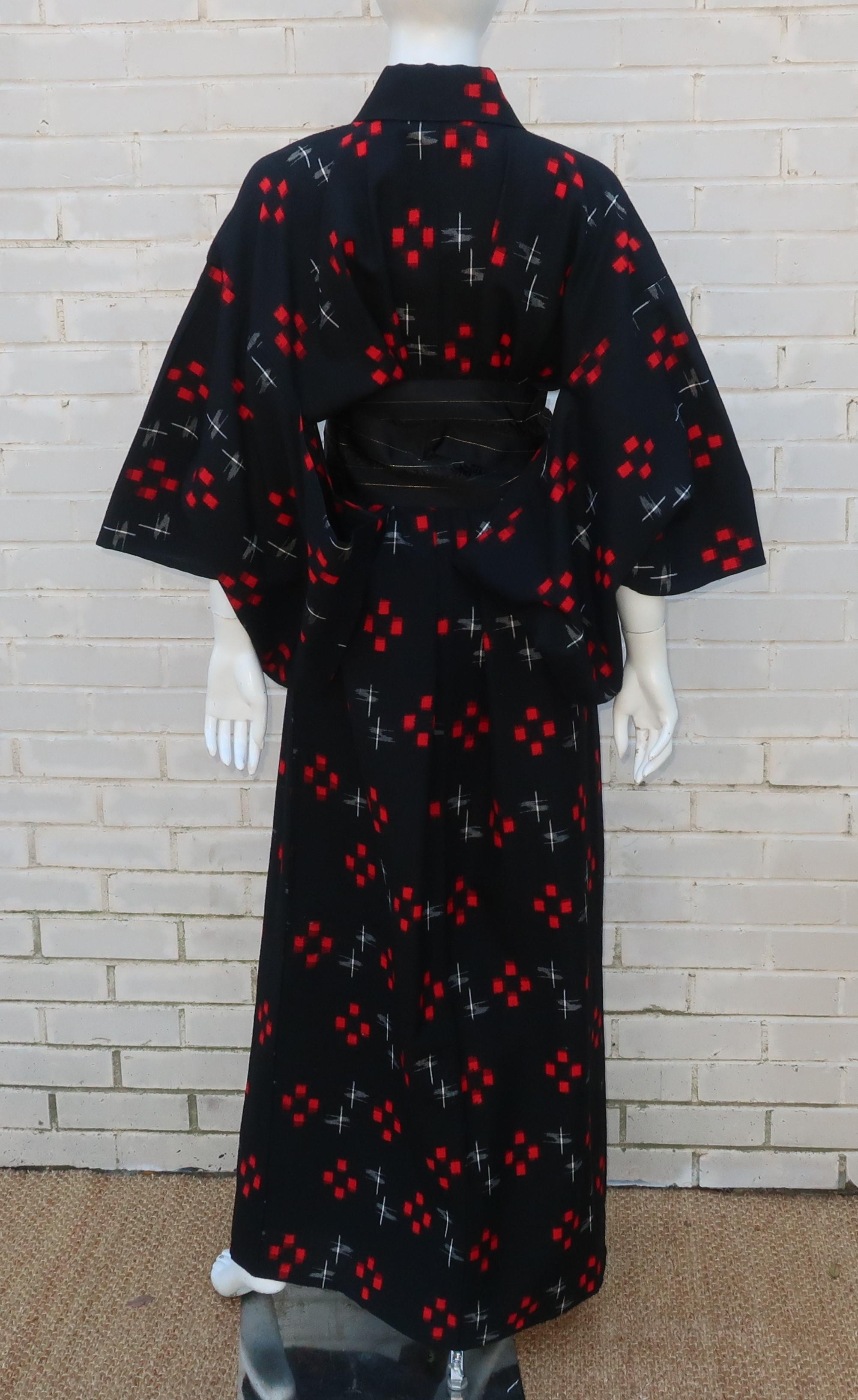 Vintage Black & Red Wool Kimono Dress Robe 2