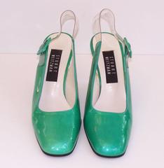 C.1990 Stuart Weitzman Emerald Green Patent Leather Shoes With Lucite Heels