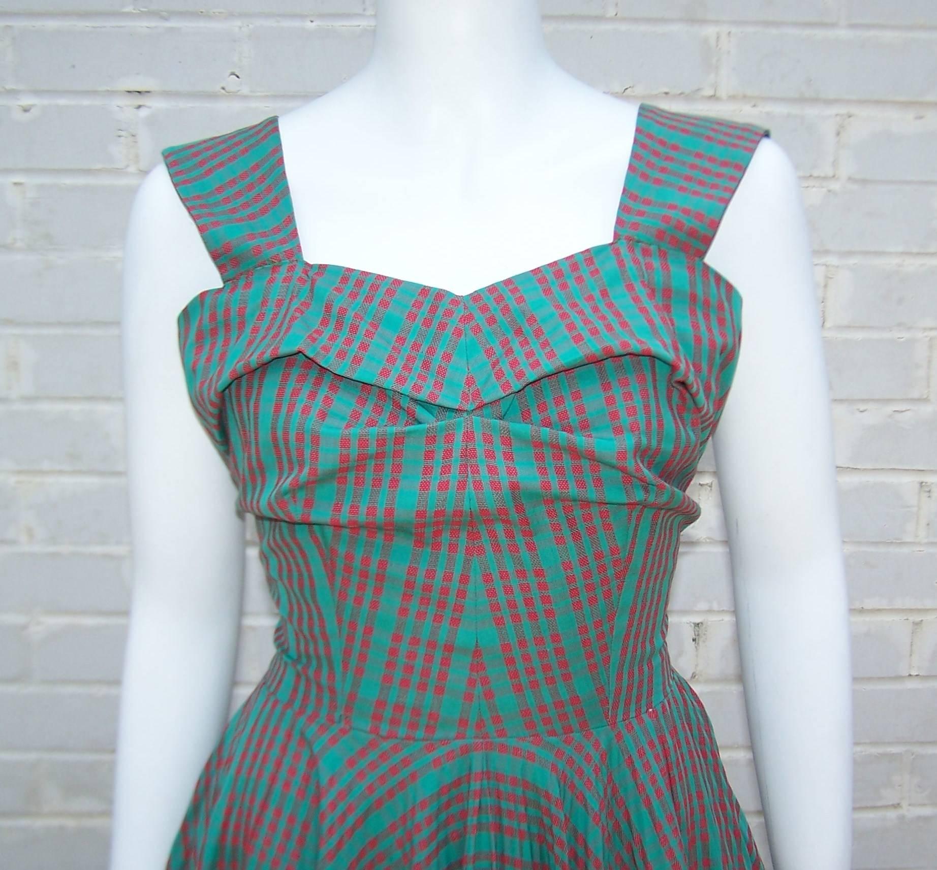C.1950 Red & Green Plaid Micro Pleated Full Skirted Dress In Excellent Condition In Atlanta, GA