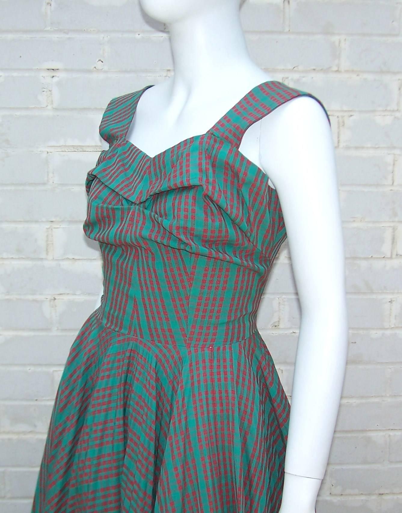 Women's C.1950 Red & Green Plaid Micro Pleated Full Skirted Dress