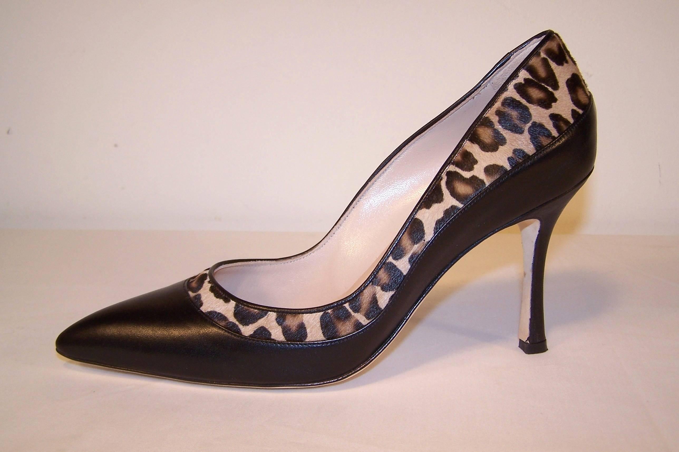 Classic Manolo Blahnik Leopard Printed Pony Stiletto Heeled Pumps In New Condition In Atlanta, GA