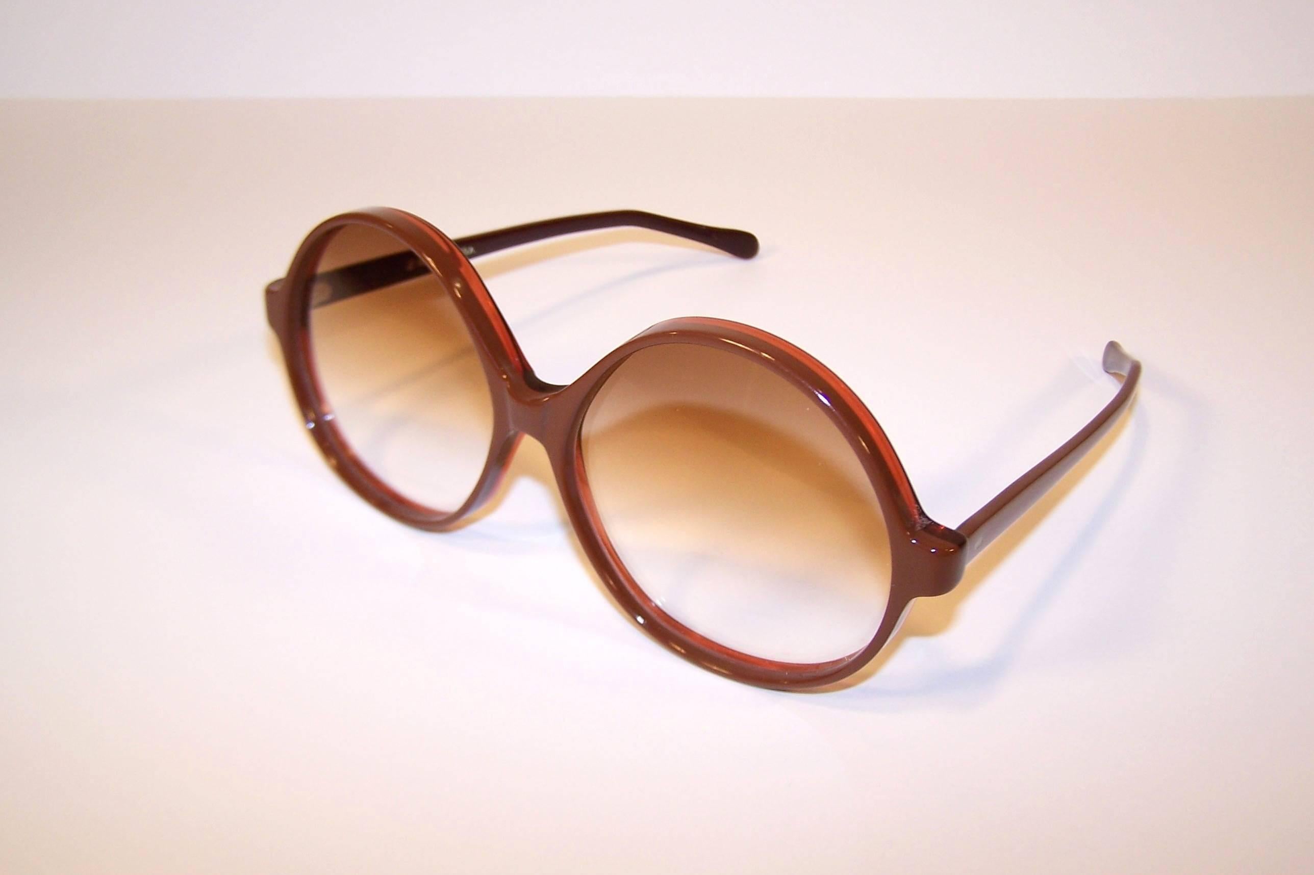 Women's Supersized 1970's Renauld Brown & Orange Large Frame Sunglasses