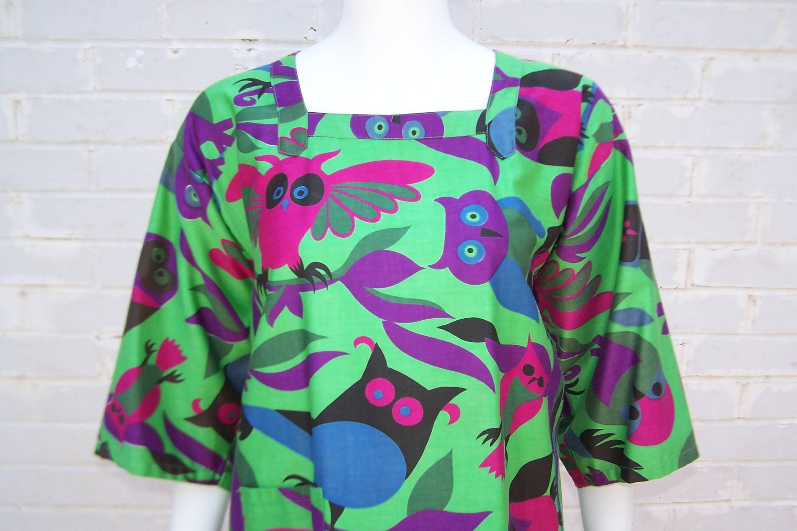 Women's Whimsical 1970's Design House Artist Smock Tunic With Owl Print