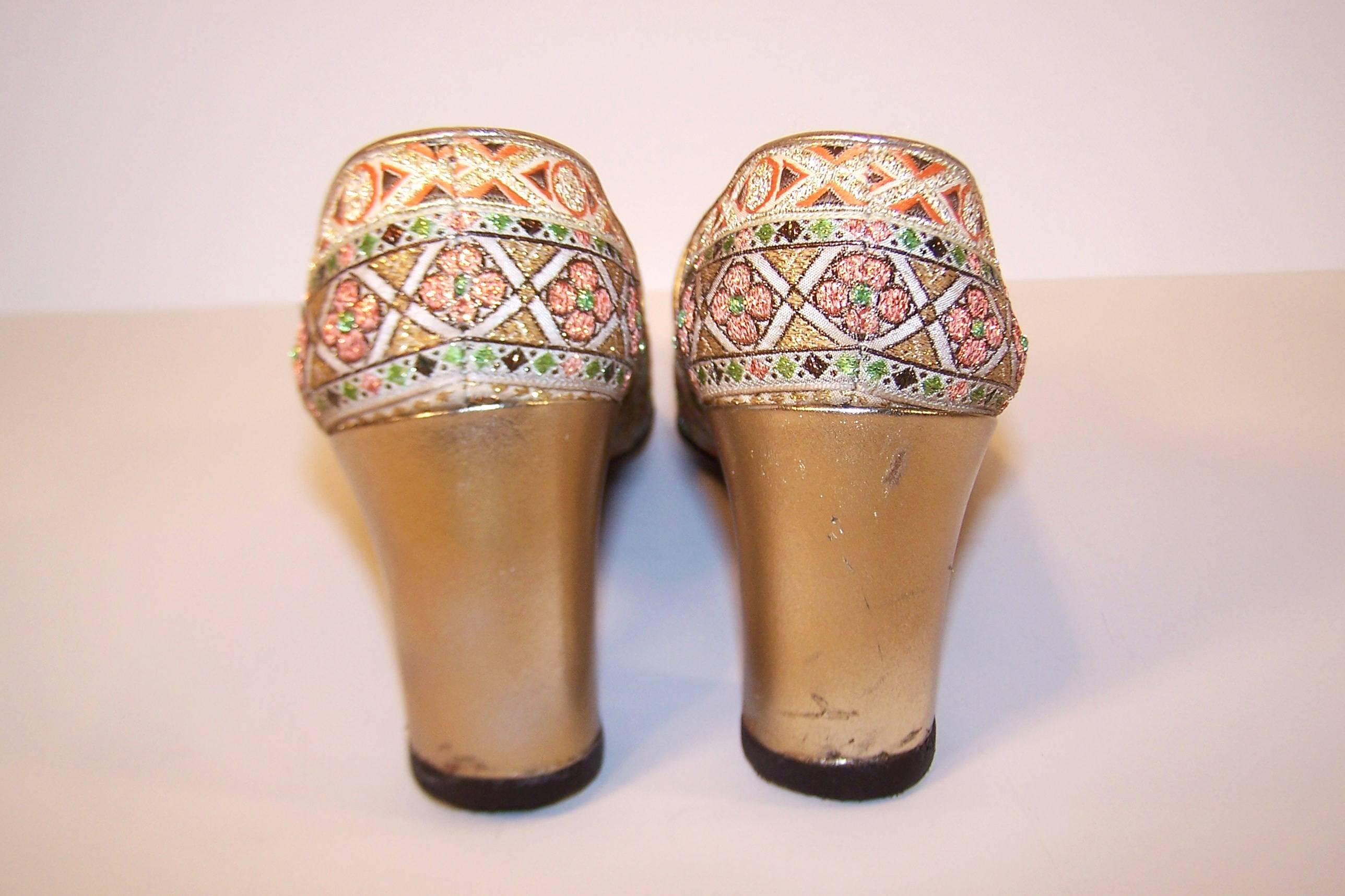 Women's 1960's Charles Jourdan Gold Metallic Brocade Fabric Shoes