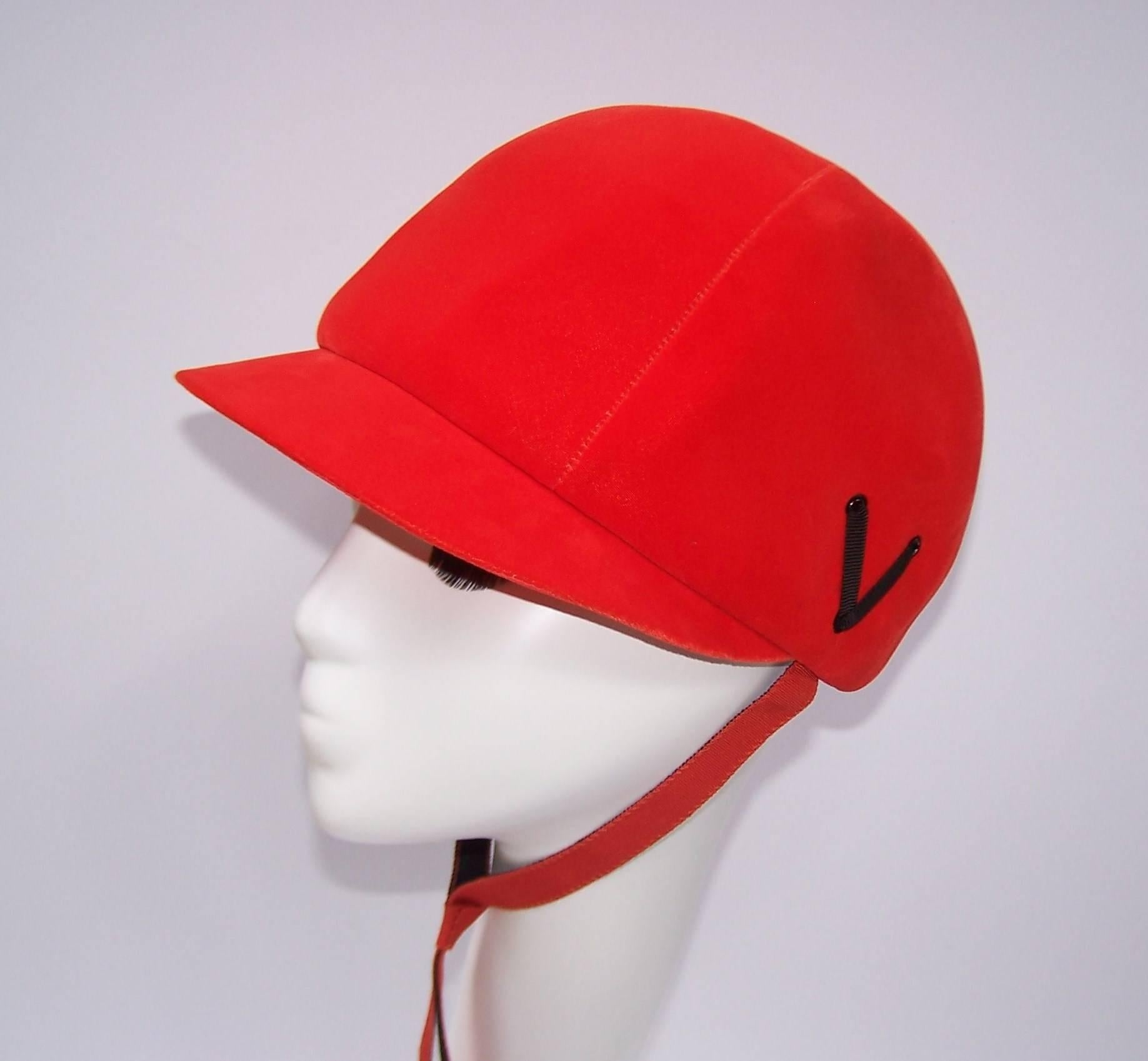 Mod 1960's Adolfo II Fire Engine Red Velvet Riding Cap Hat In Excellent Condition In Atlanta, GA