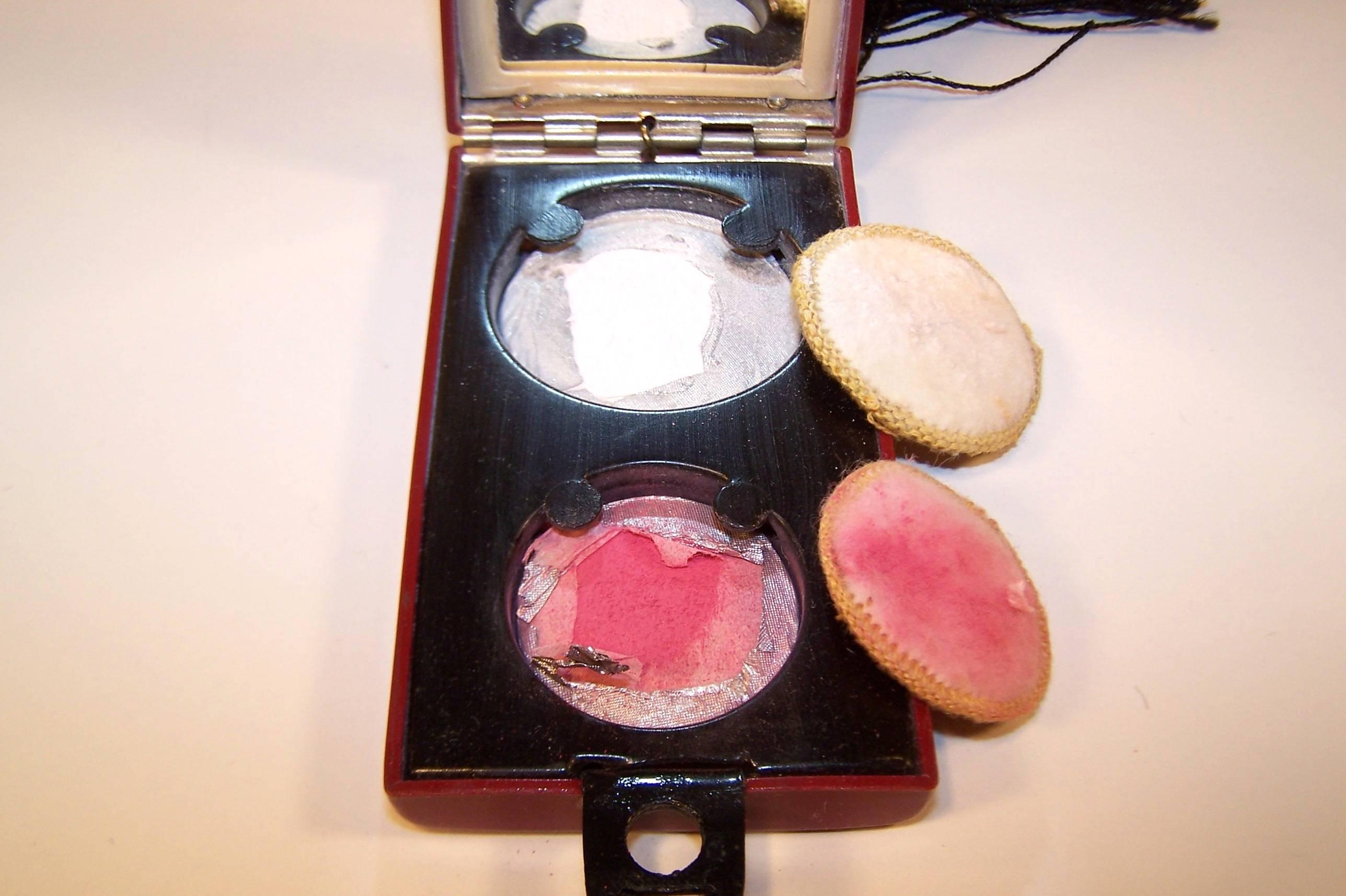 1920's Flapper Girl Celluloid Powder & Rouge Compact 4