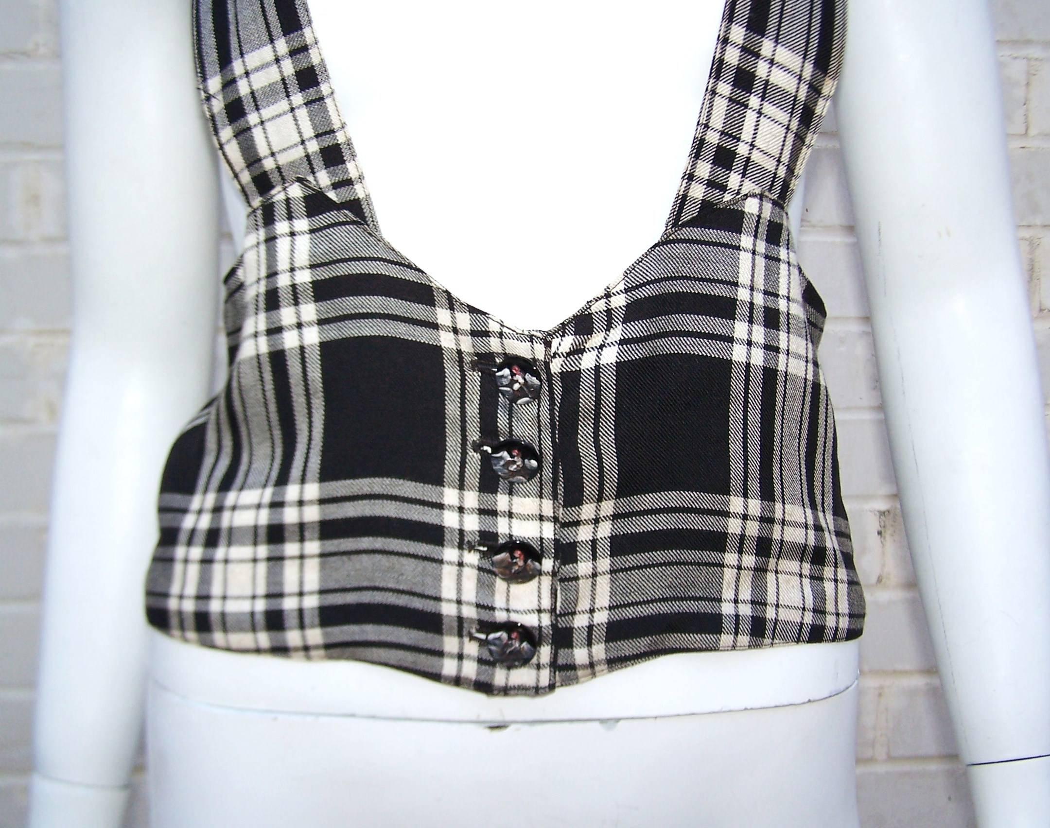 Plaid Ski Wear Vest With Novelty Skier Buttons, C.1930 In Good Condition In Atlanta, GA