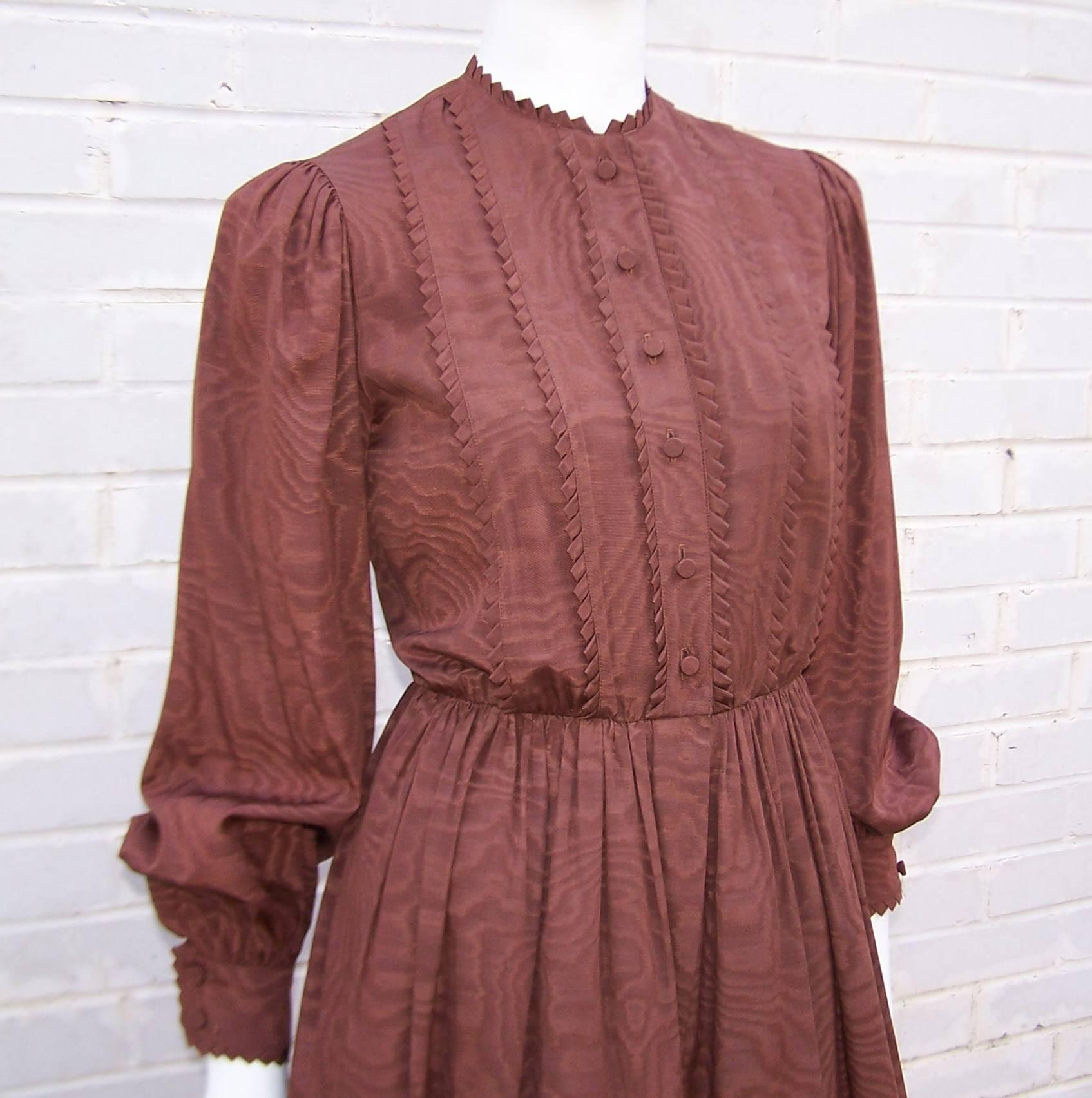 Adele Simpson Brown Moire Dress, C.1980 In Good Condition For Sale In Atlanta, GA