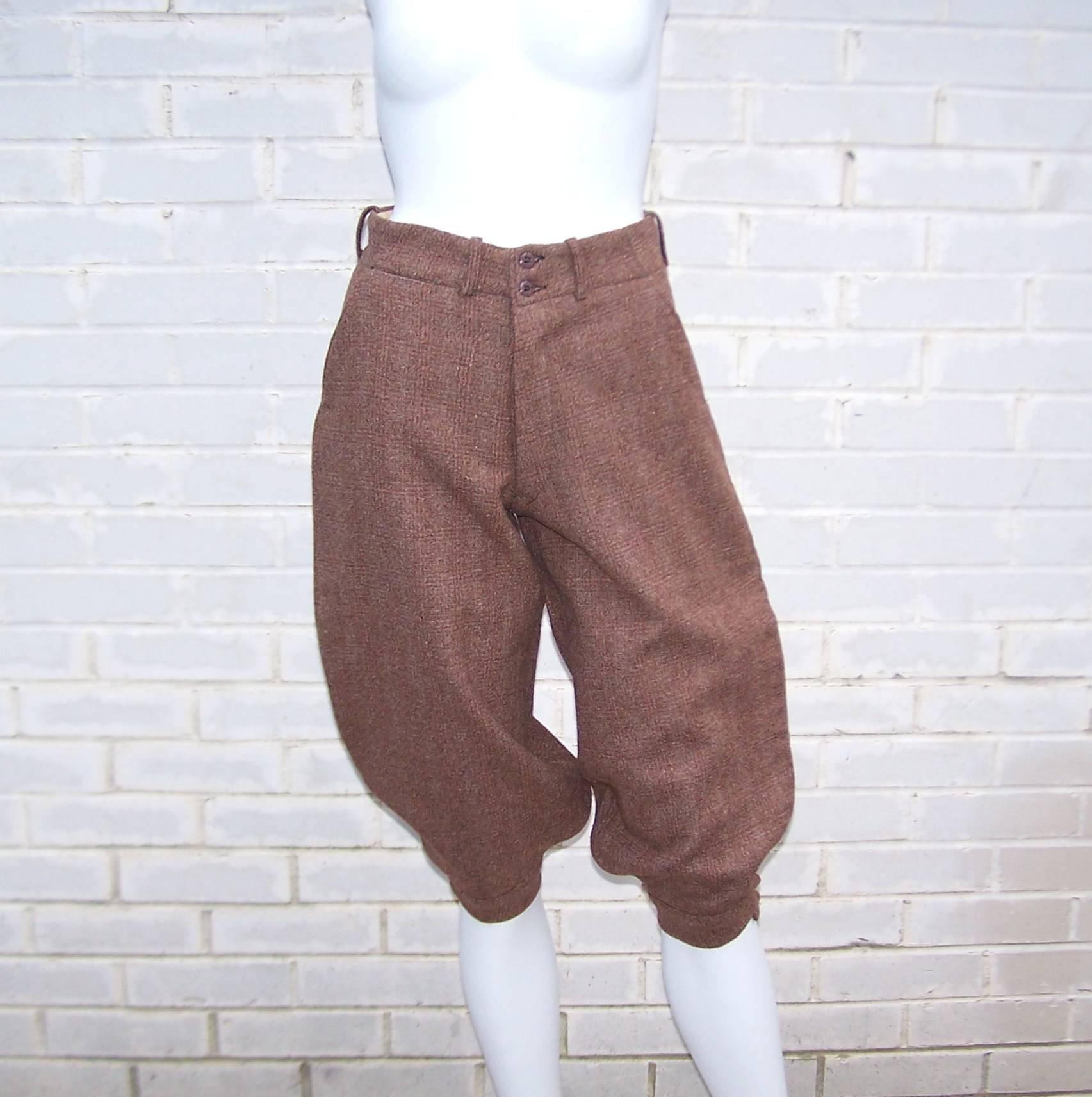 If Annie Hall was going to wear knickers...this would be the pair!  These 1930's short pants were probably intended for riding or other sporting activities.  They are made from a reddish-brown wool tweed with front and back pockets.  The button