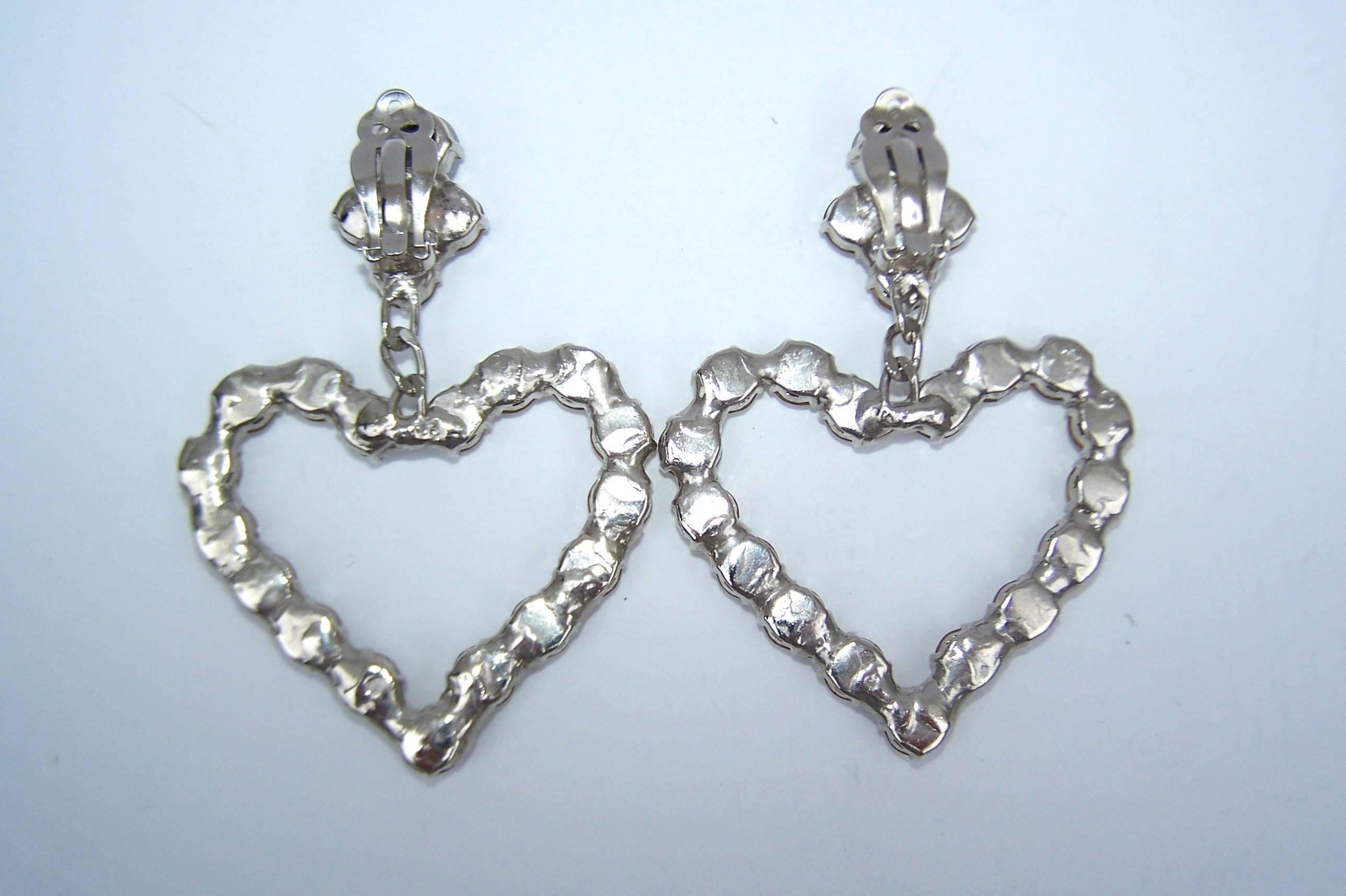 Dazzling 1980's Rhinestone Heart Clip On Dangle Earrings 1