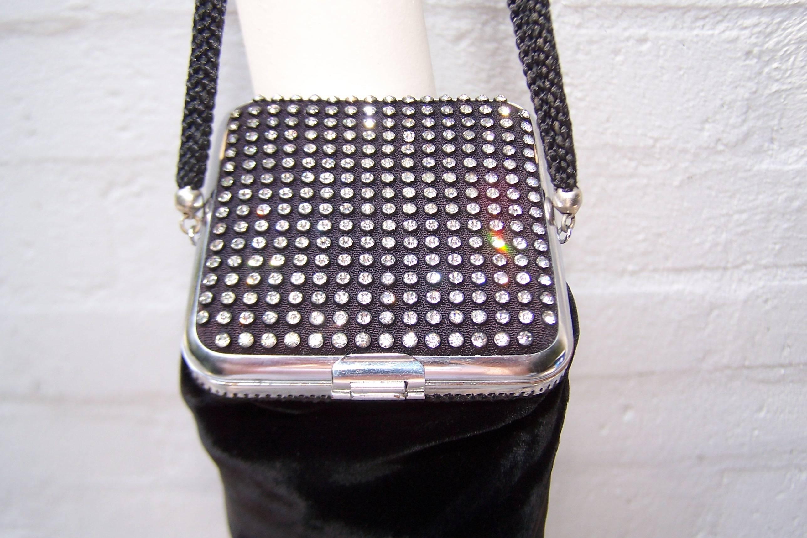 Women's Velvet & Rhinestones C.1950 Flapper Inspired Evans Powder Compact Handbag