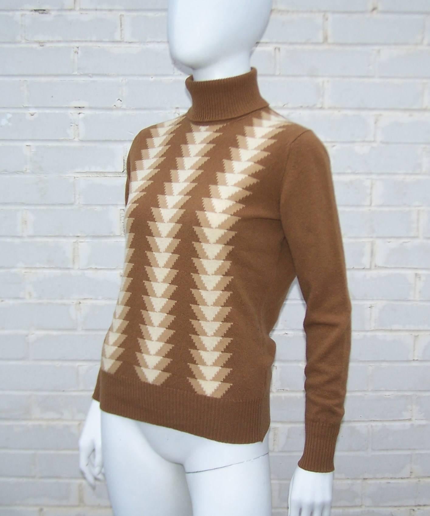 1970's Jaeger Graphic Op Art Print Wool Turtleneck Sweater In Excellent Condition In Atlanta, GA