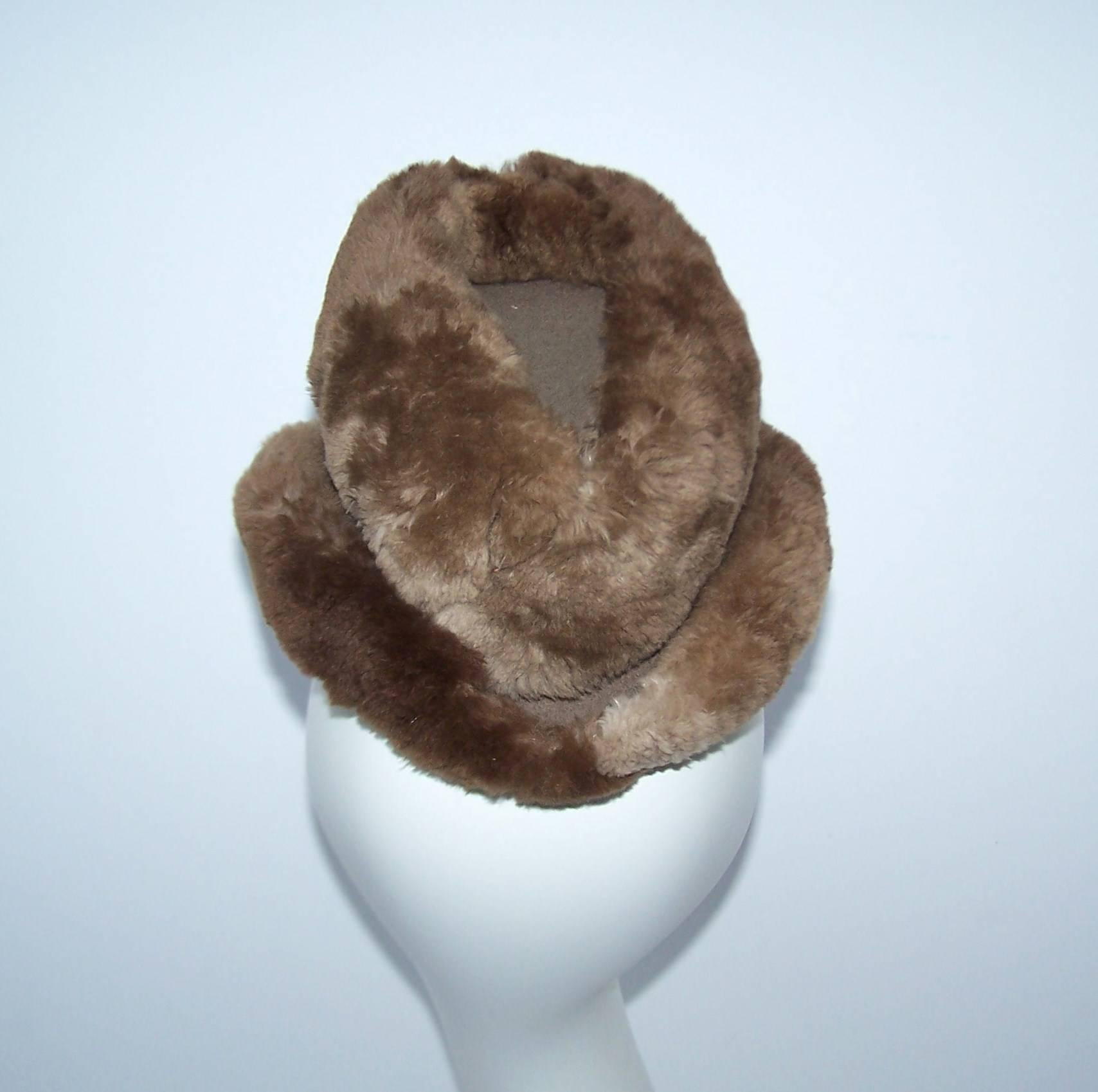 Black Rose Kraysler Sheared Beaver Fur Hat, 1940's For Sale