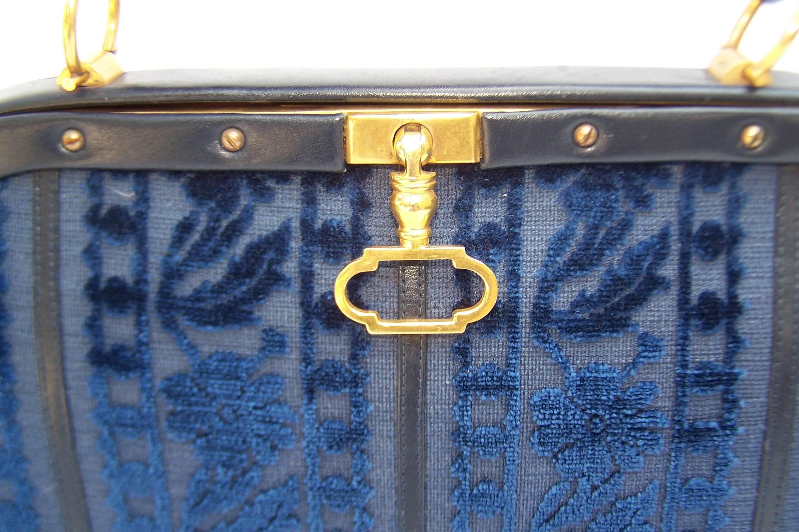 Precious 1950's Roberta Di Camerino Blue Cut Velvet & Leather Handbag 5