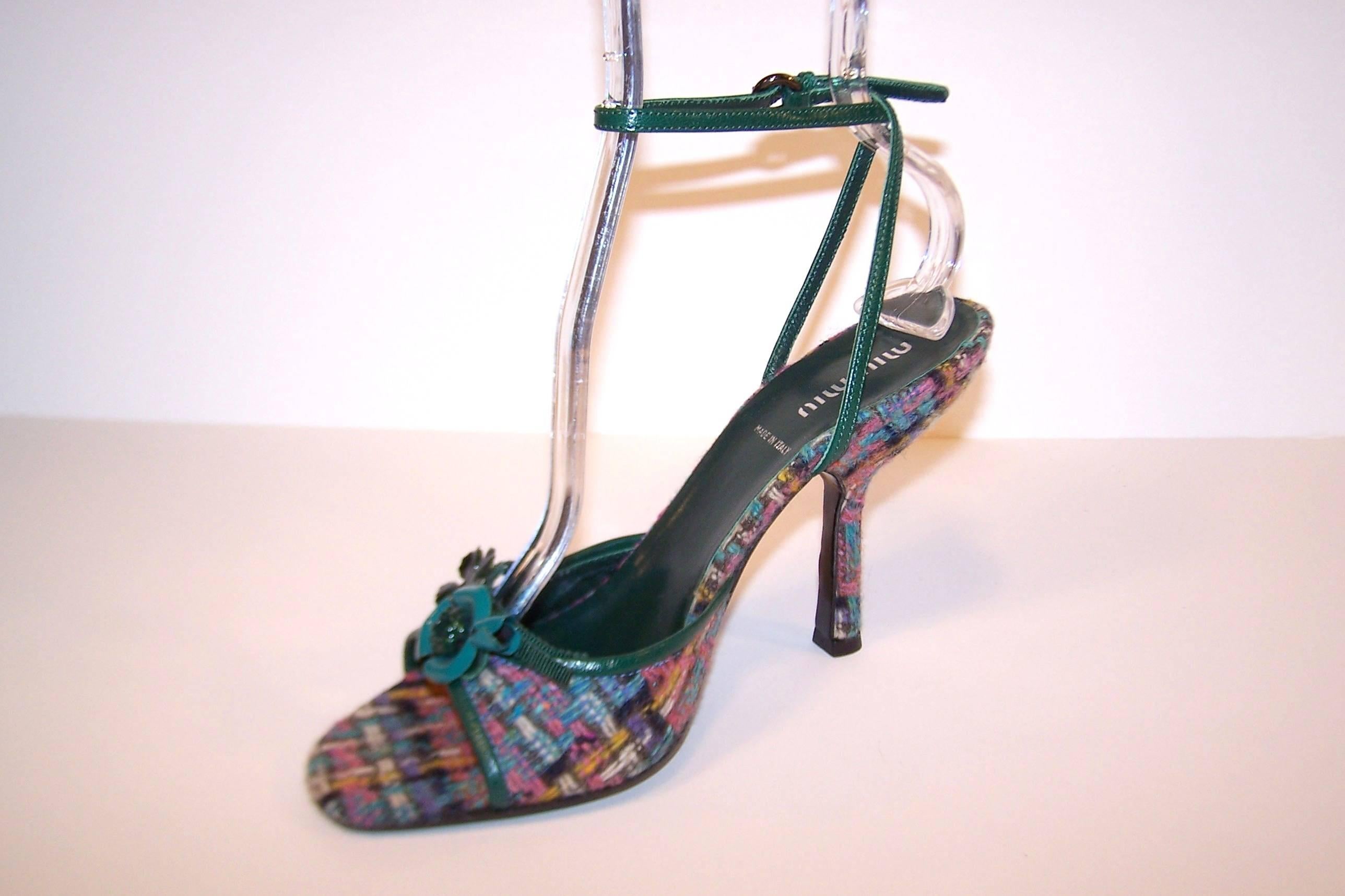 Never Worn Miu Miu Wool Tweed Strappy Sandals With Green Leather Details In New Condition In Atlanta, GA