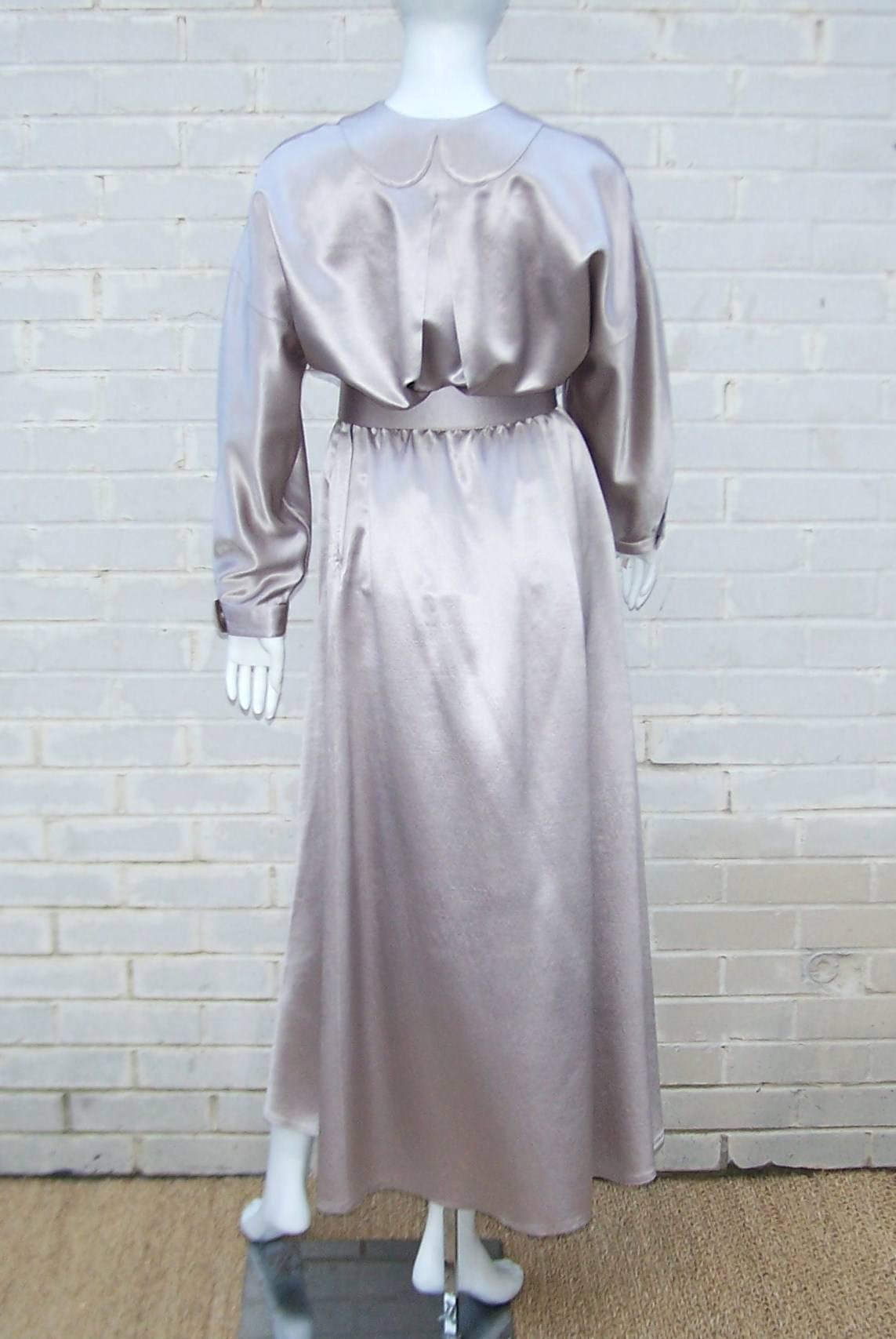 Futuristic 1970's Geoffrey Beene Platinum Silver 2-Piece Evening Dress In Excellent Condition In Atlanta, GA