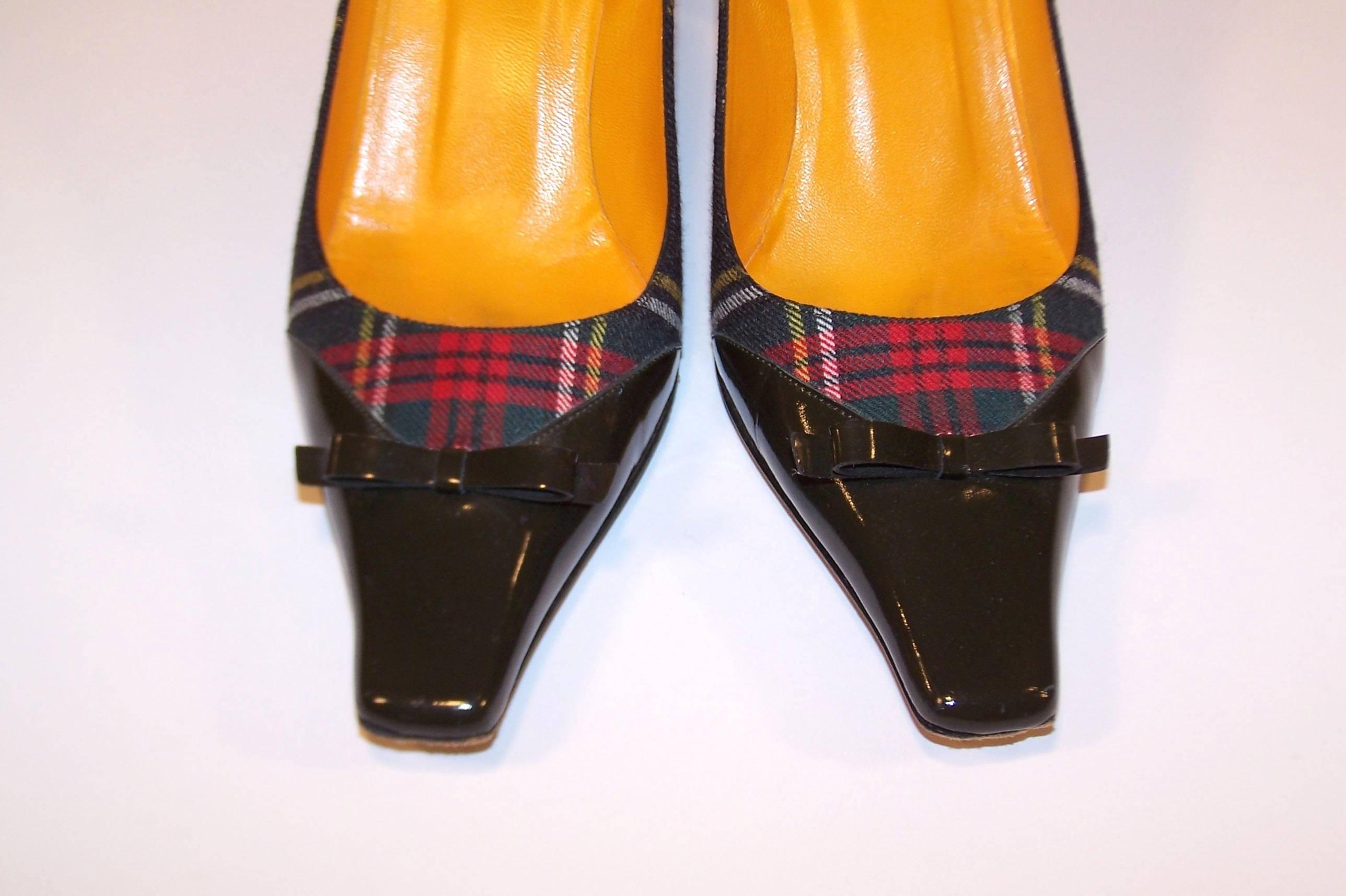Women's Mad For Plaid 1990's Moschino Wool Pumps With Gray Patent Leather Details