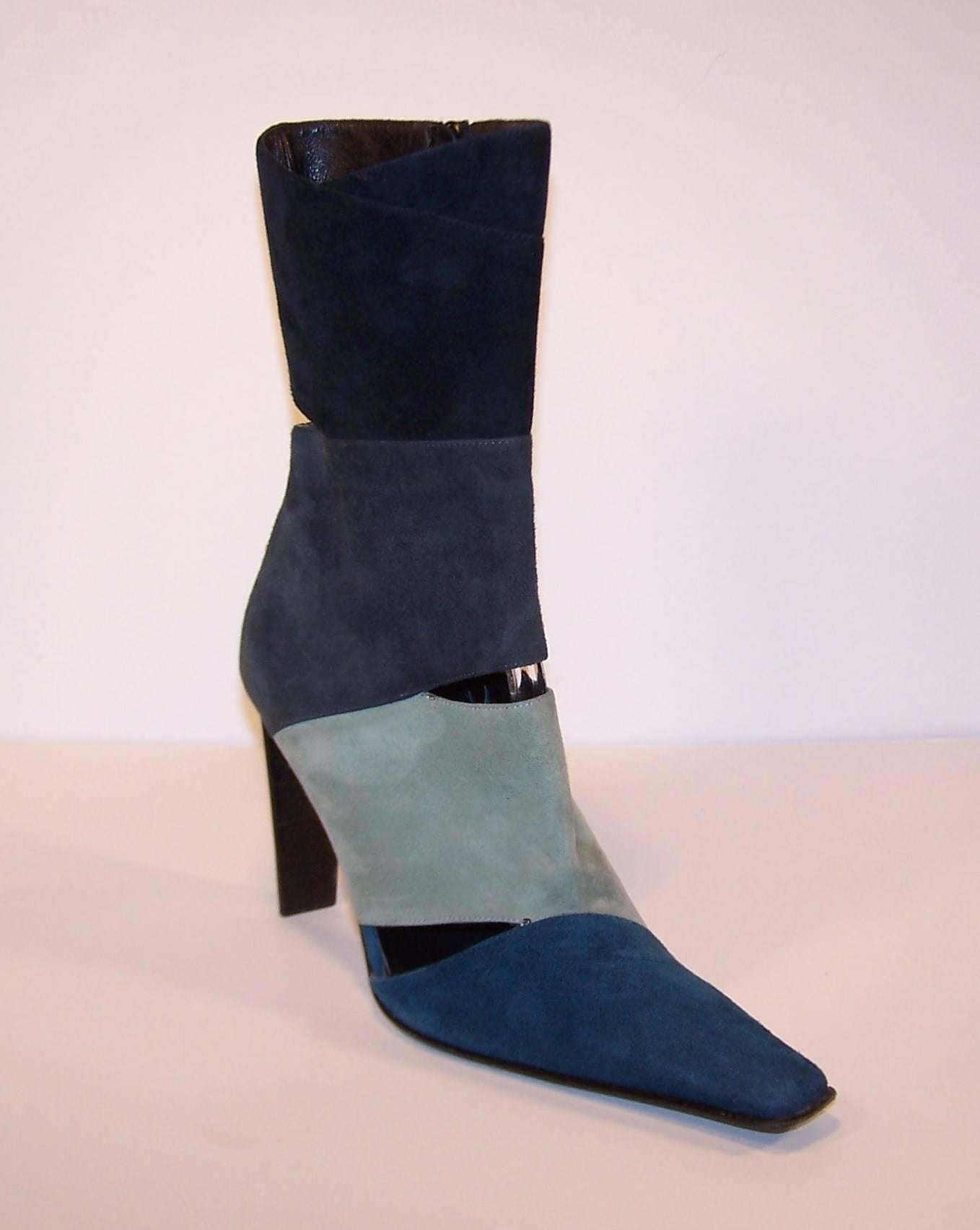 Goffredo Fantini Mod Italian Multi-Color Blue Suede Ankle Boots  In Excellent Condition In Atlanta, GA