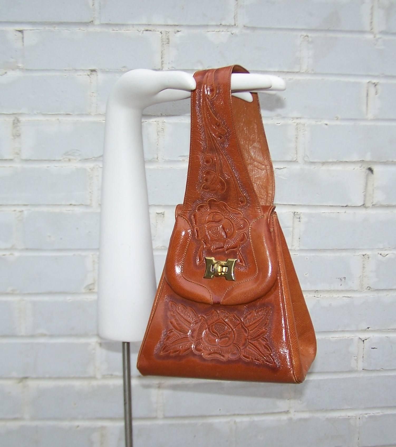 Unique 1940's Tooled Leather Saddlebag Style Handbag 4