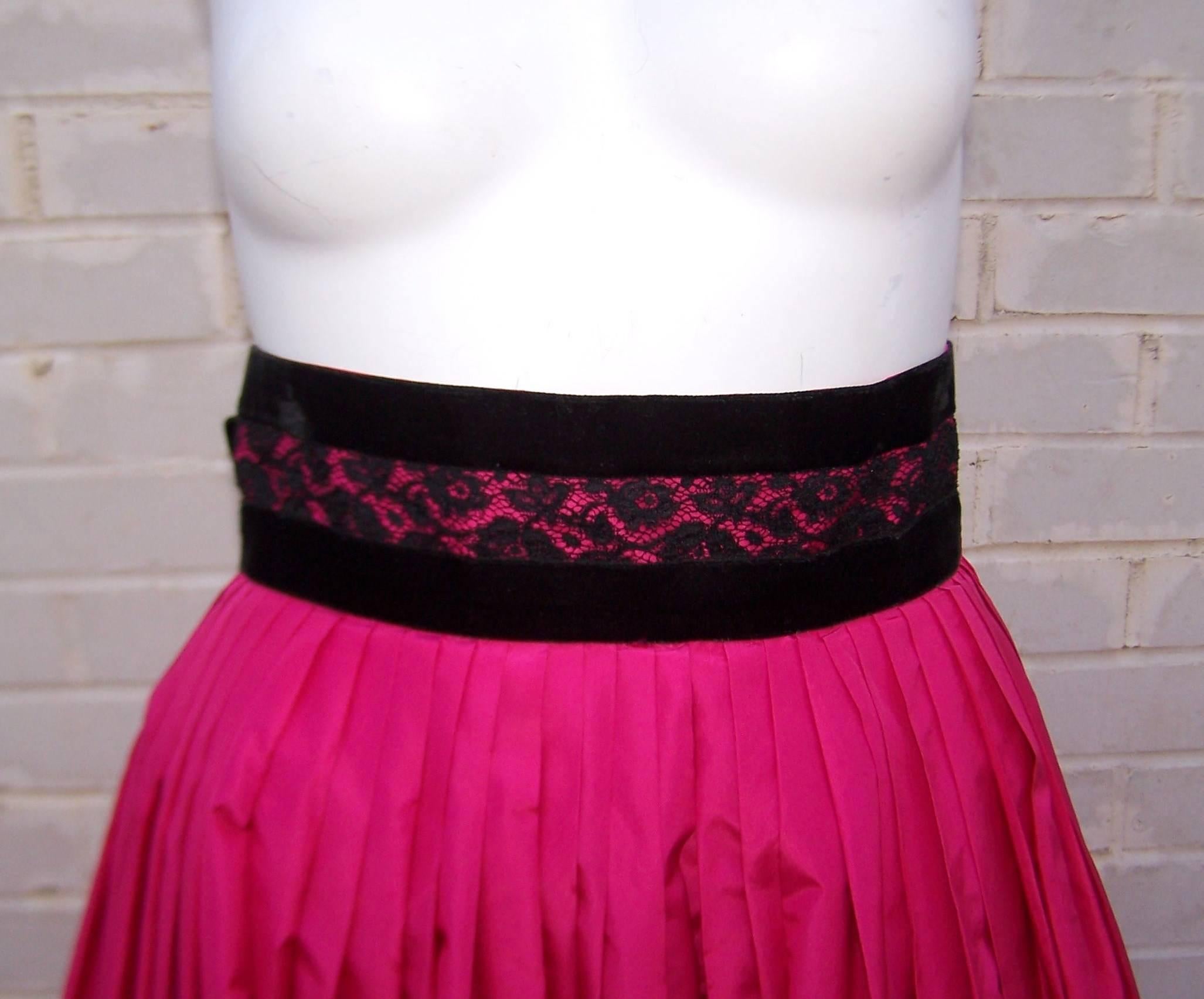 Oscar de la Renta Fuchsia Silk Taffeta Skirt With Velvet Details, 1980's 1