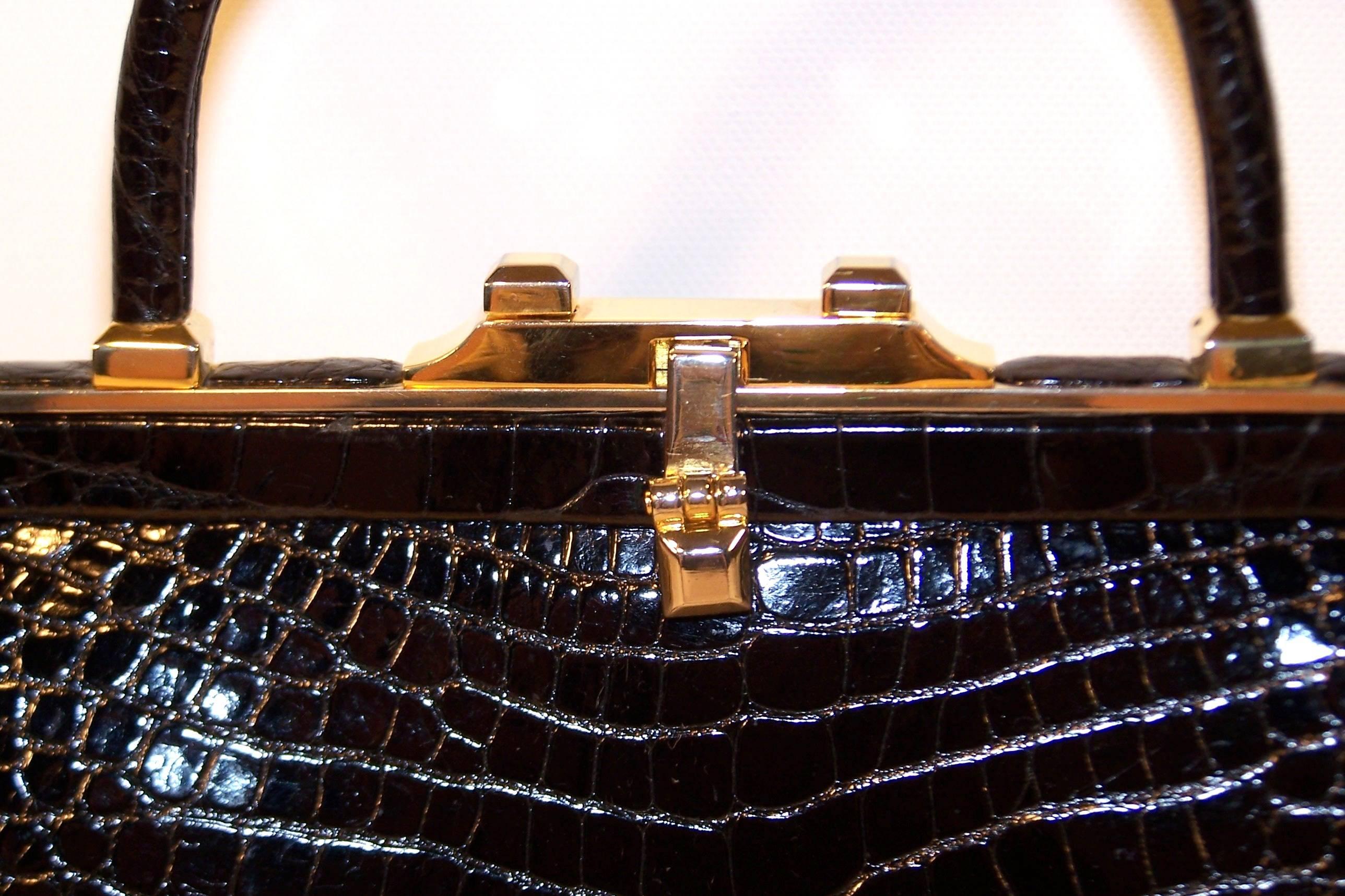 1990's Judith Leiber Black Alligator Handbag With Optional Shoulder Strap 2