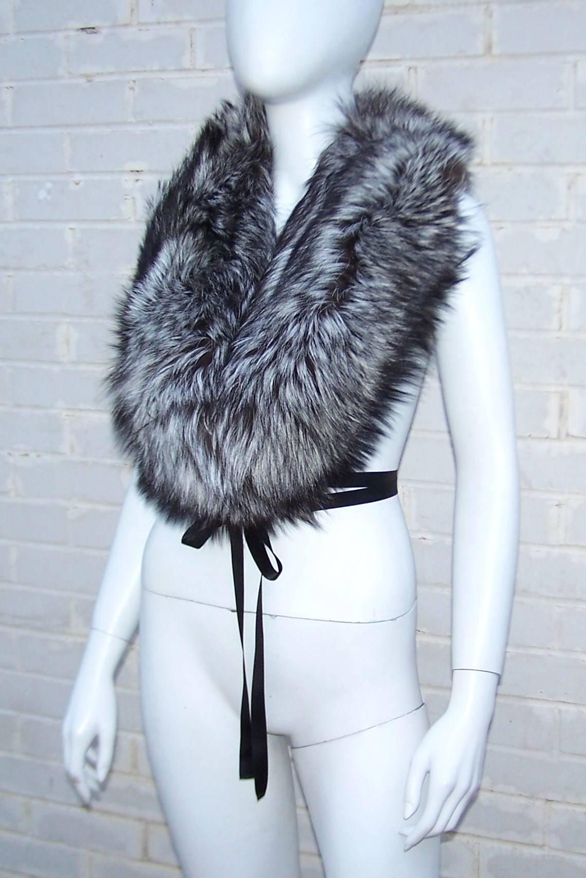 Lush 1990's Silver Tip Fox Fur Wrap Collar In Excellent Condition In Atlanta, GA