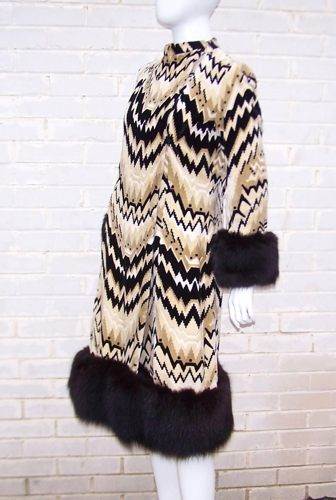 Art Deco Style 1960's Chevron Cut Velvet & Fox Fur Coat In Excellent Condition In Atlanta, GA