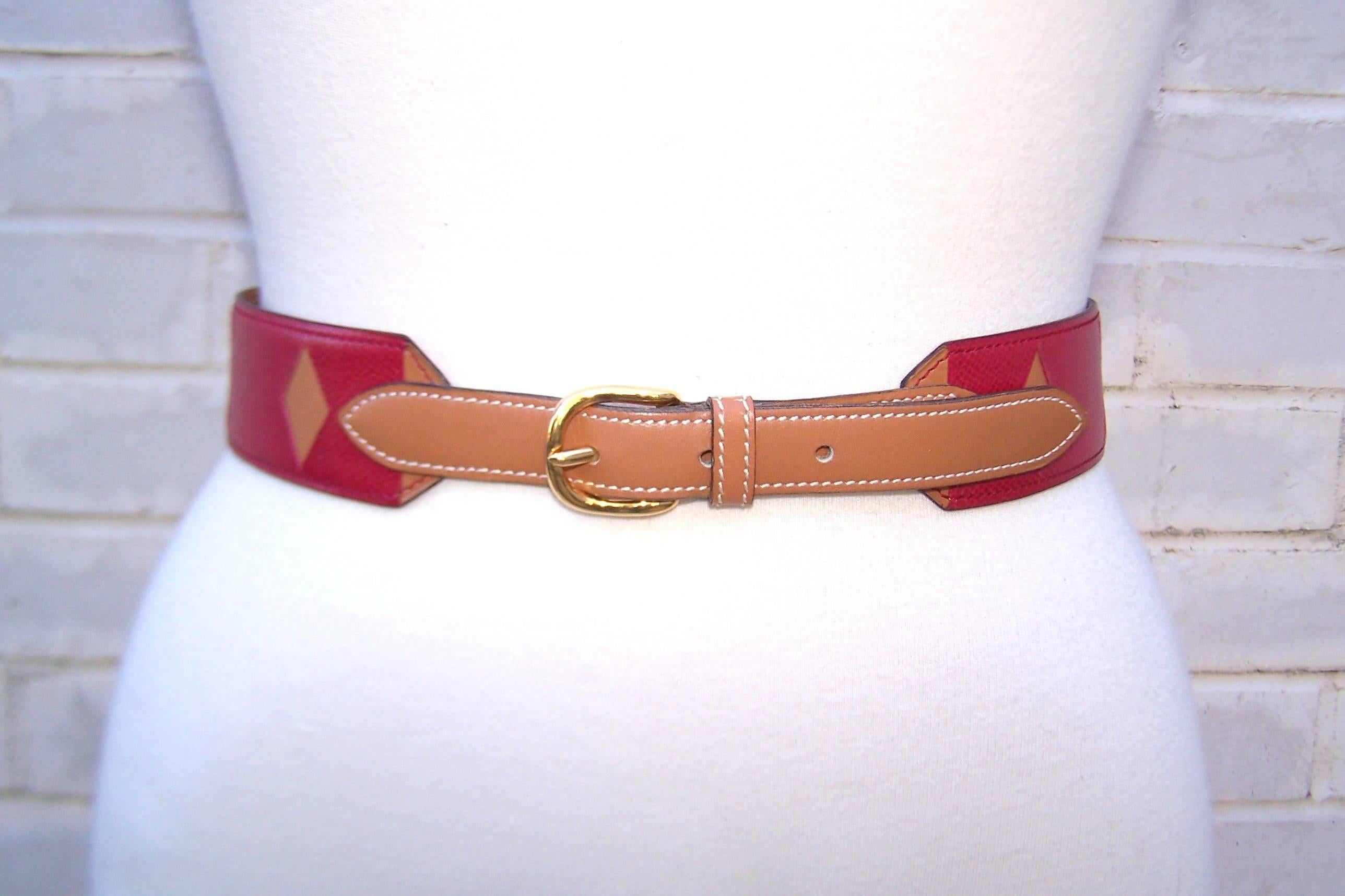  Two Tone 1988 Hermes Rouge Casaque & Gold Camel Leather Cut Work Belt In Good Condition In Atlanta, GA