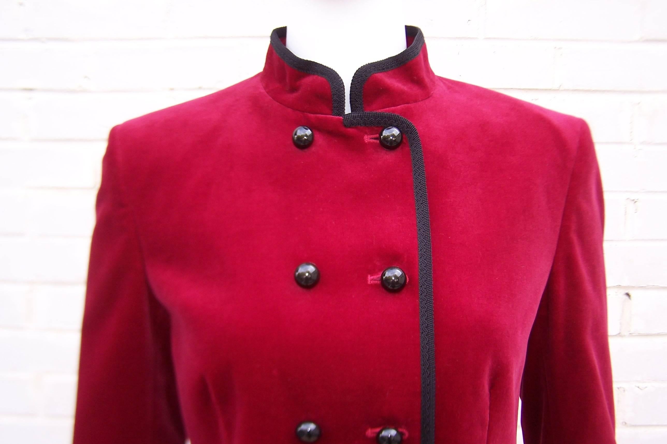 C.1980 Jaeger Cherry Red Velvet Bellhop Style Jacket In Excellent Condition In Atlanta, GA