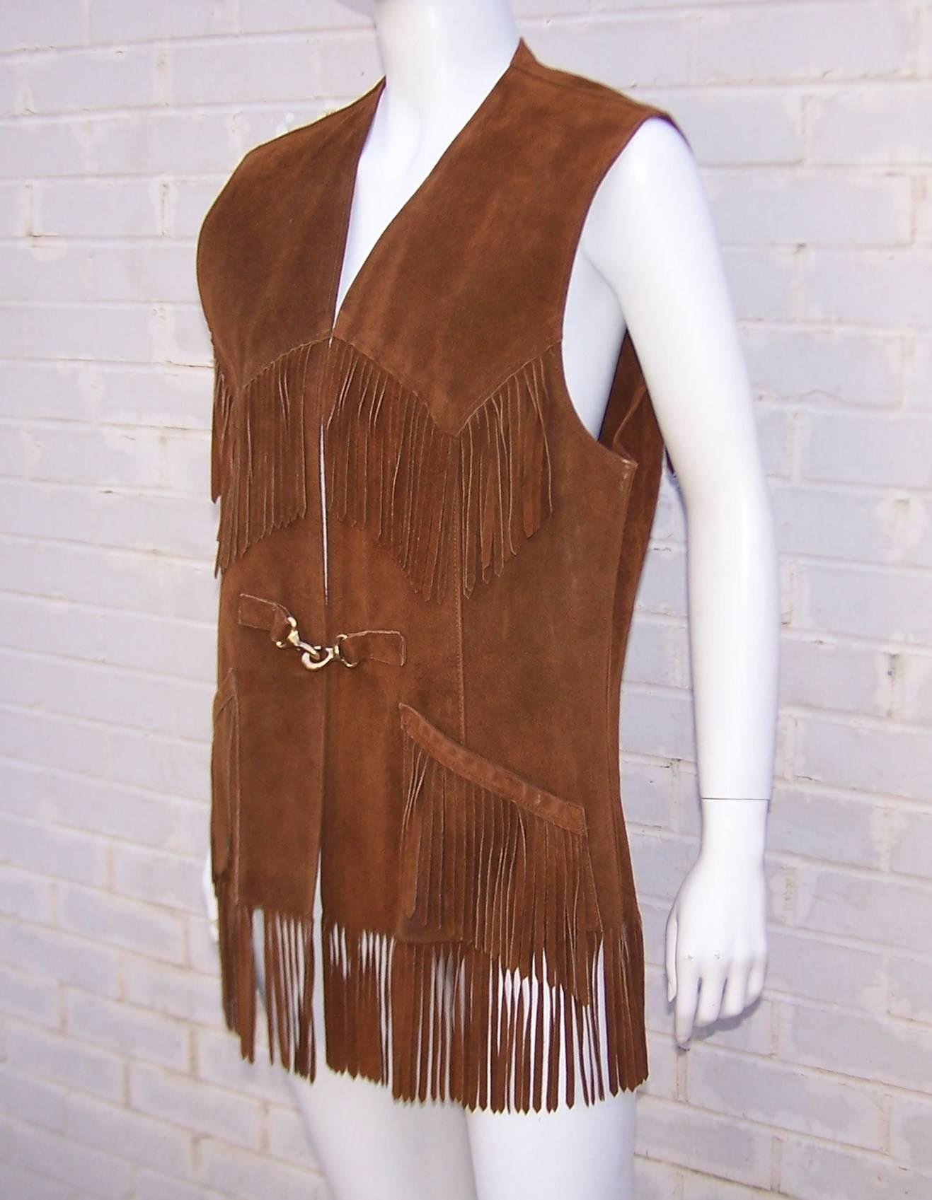 Boho C.1970 Suede Fringe Saks Fifth Avenue Western Style Vest In Excellent Condition In Atlanta, GA