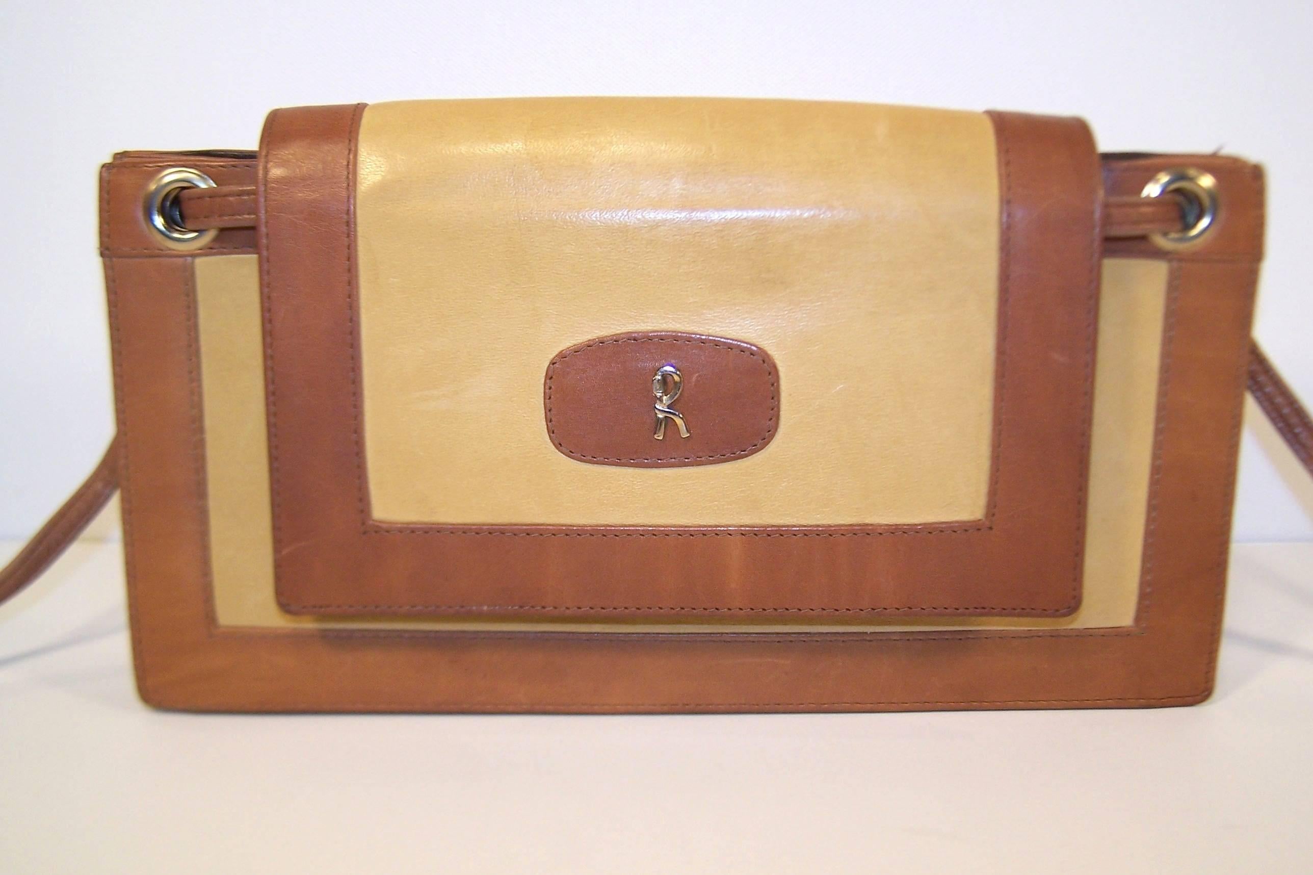 C.1970 Roberta Di Camerino Full Leather Envelope Style Handbag In Good Condition In Atlanta, GA