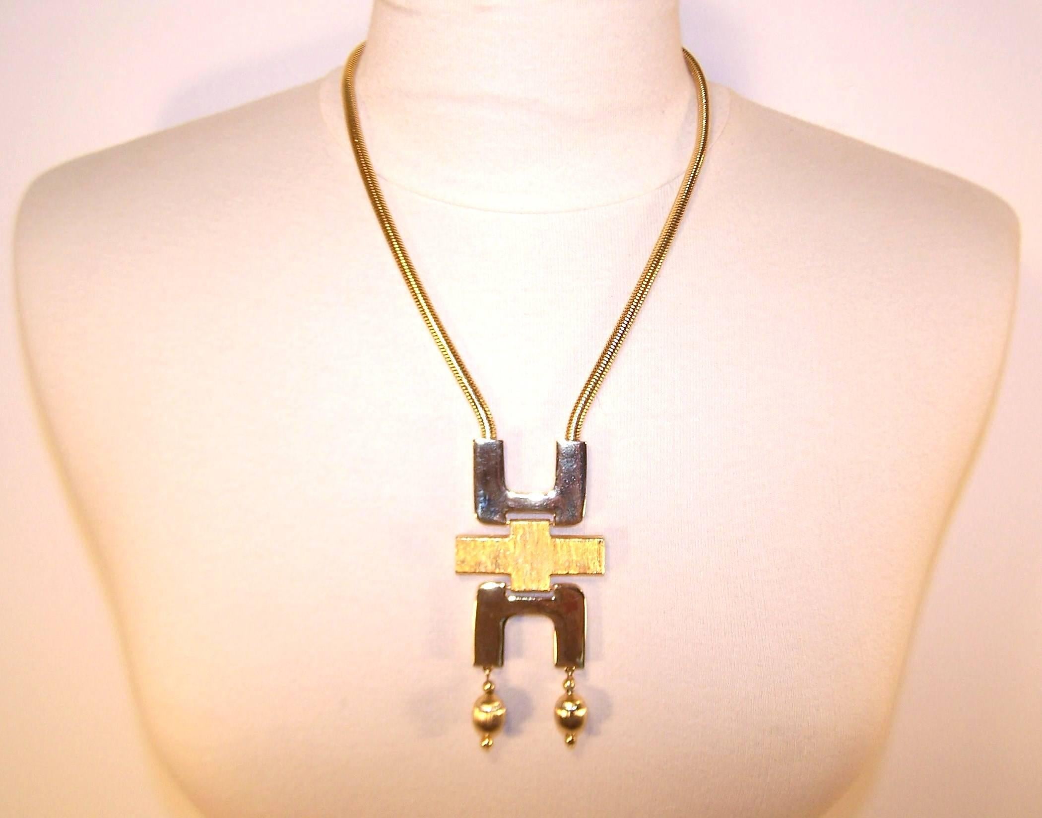 Mod 1970's Tortolani Gold Plated Modernist Articulated Pendant Necklace In Excellent Condition In Atlanta, GA
