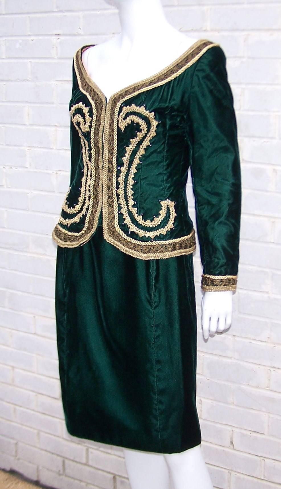 Luxe Renaissance 1980's Green Velvet Skirt Suit With Gold Beaded Braiding In Good Condition In Atlanta, GA