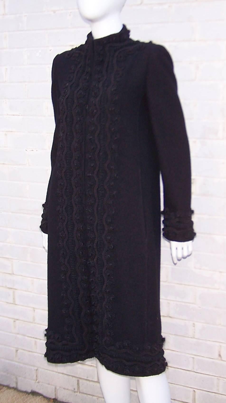 C.1990 Oscar De La Renta Black Boucle Coat With Victorian Passementerie Trim In Excellent Condition In Atlanta, GA