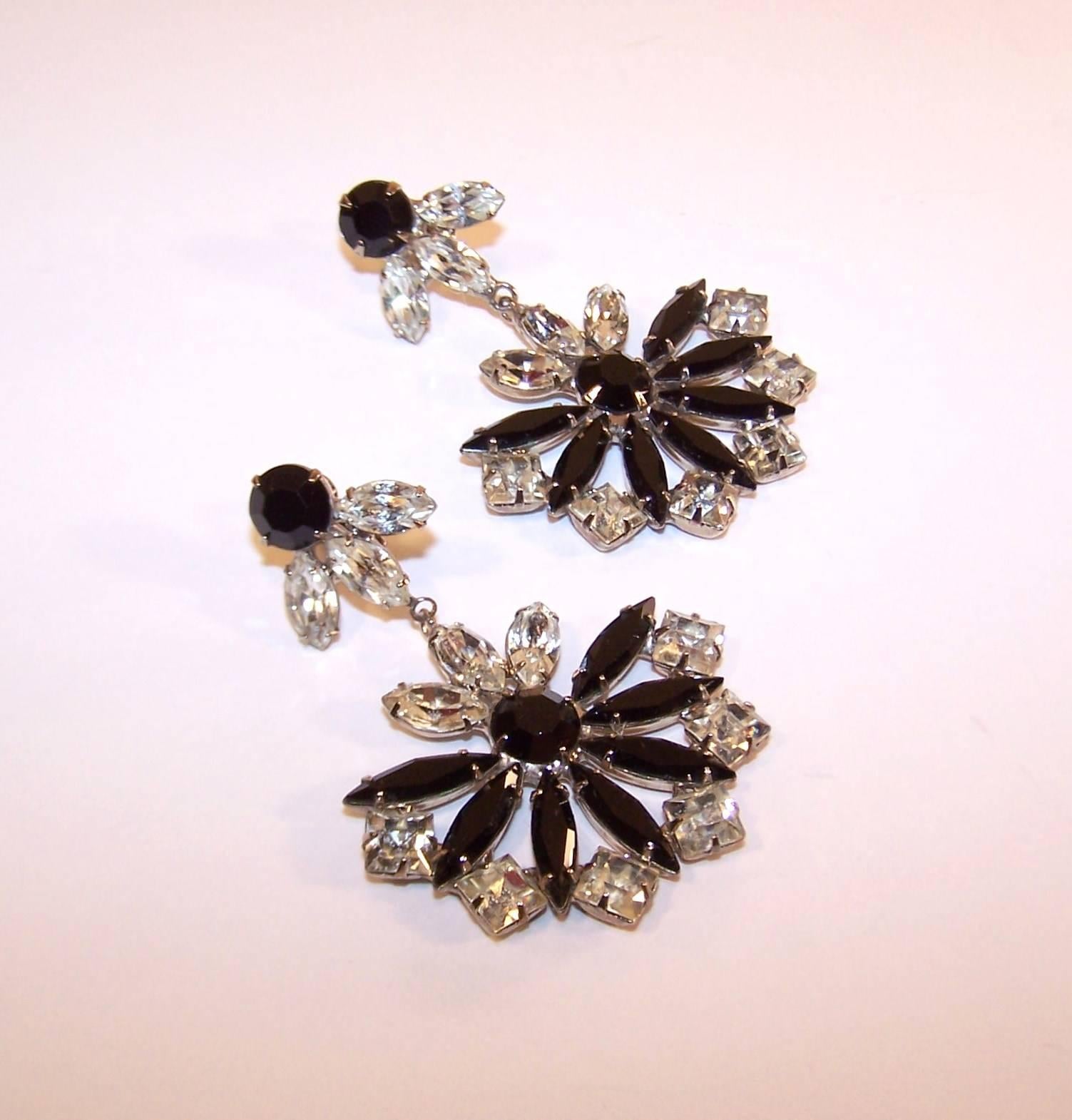 1970's Art Deco Inspired Black Rhinestone Dangle Earrings  3