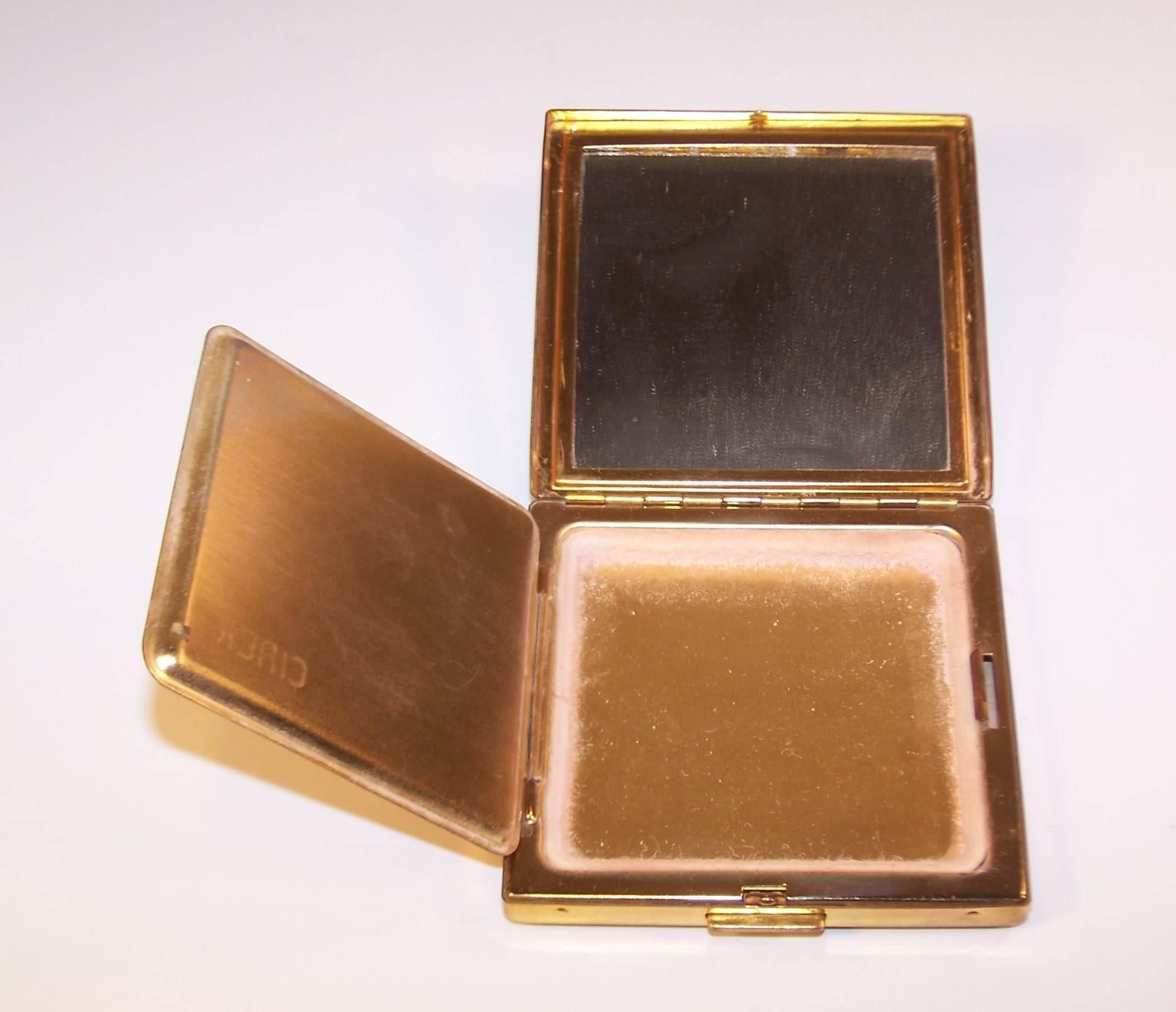 Alligators Abound 1950's Ciner Leather Covered Powder Compact With Lipstick 2
