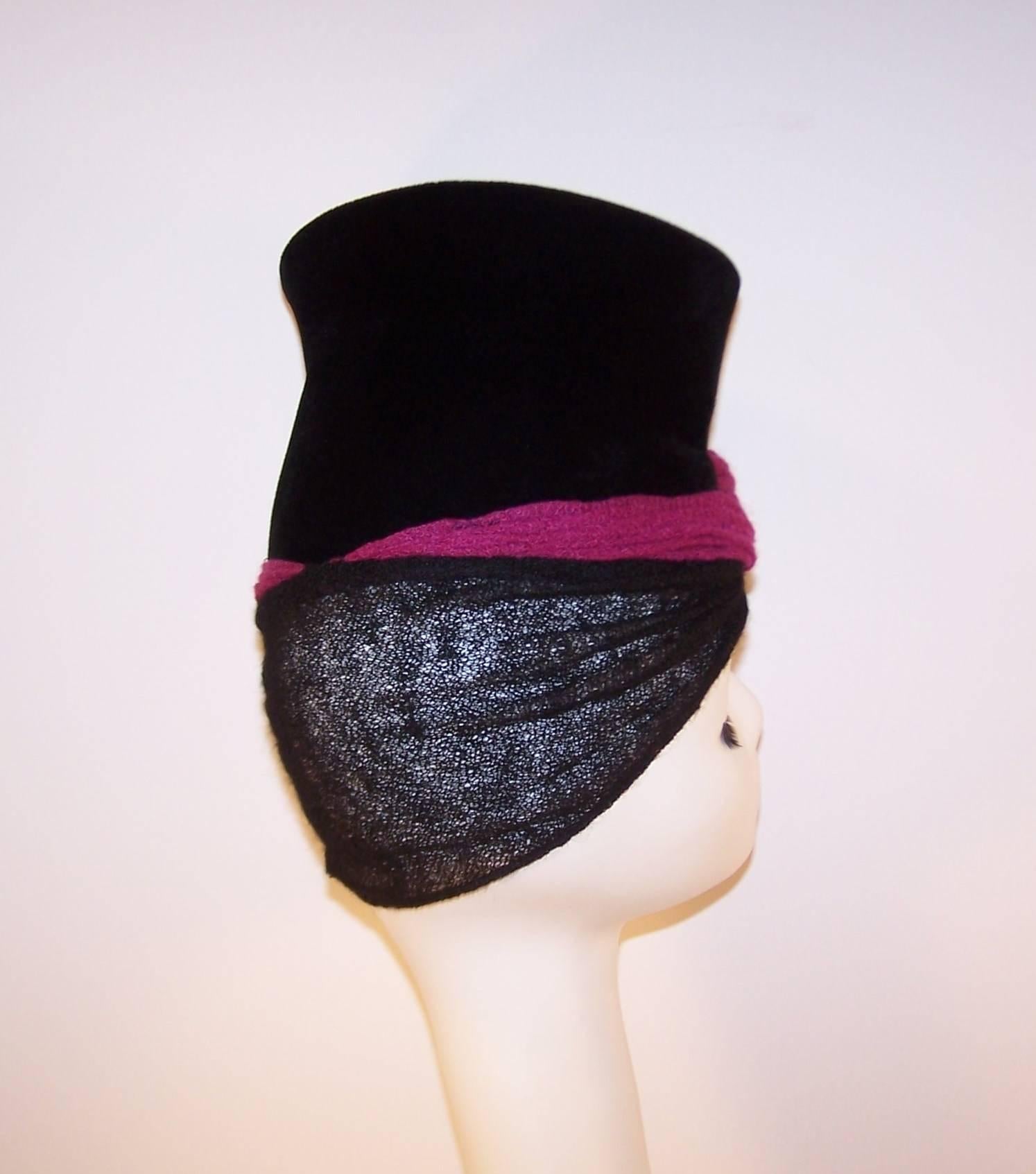 Avant-Garde C.1940 Black Velvet Hat With Fuchsia Wool Snood 3