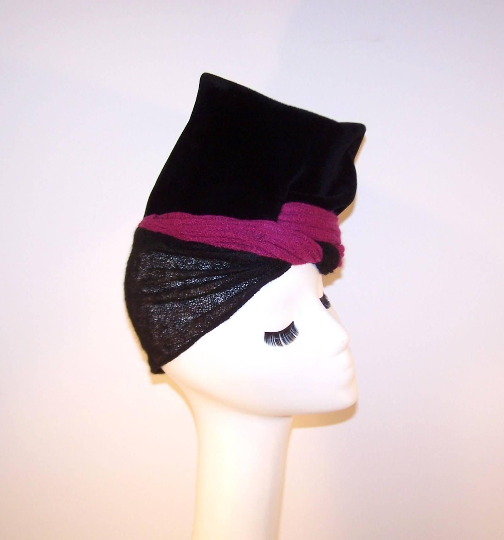 Avant-Garde C.1940 Black Velvet Hat With Fuchsia Wool Snood 4