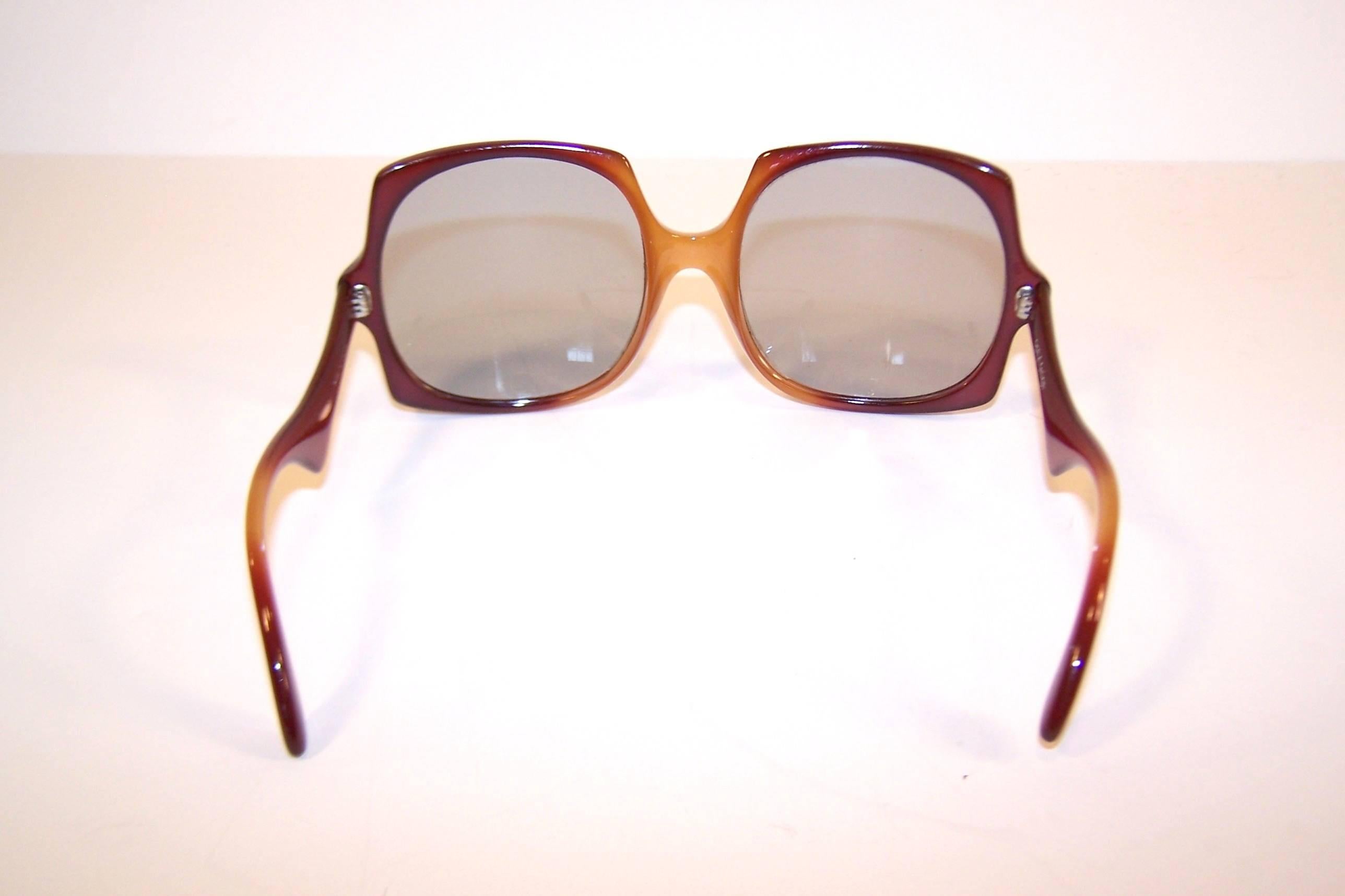 Squared 1970's Optyl Design Caramel Sunglasses With Light Gray Lenses In Good Condition In Atlanta, GA