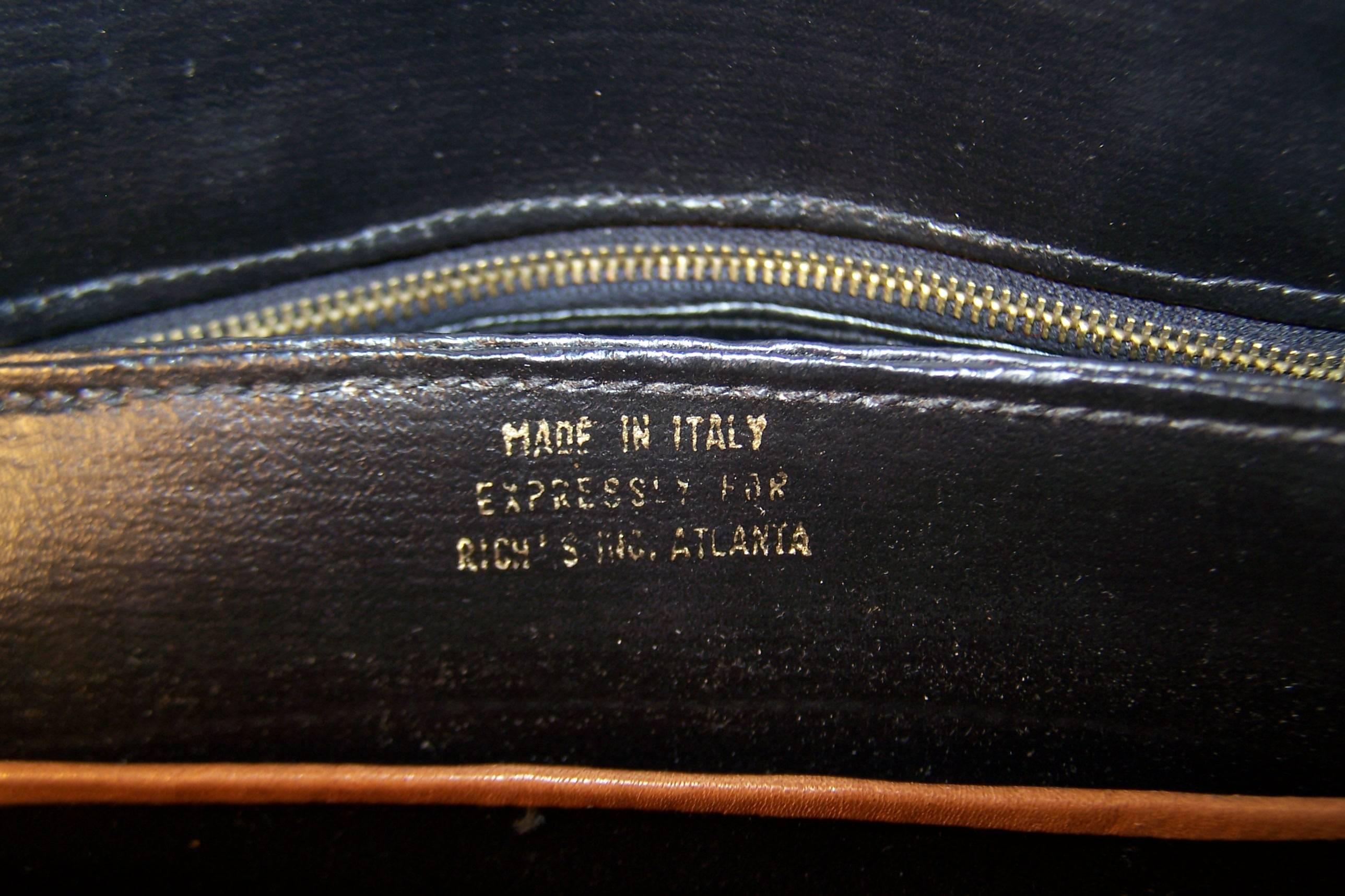 Classic 1970's Italian Leather Adjustable Strap Handbag 5