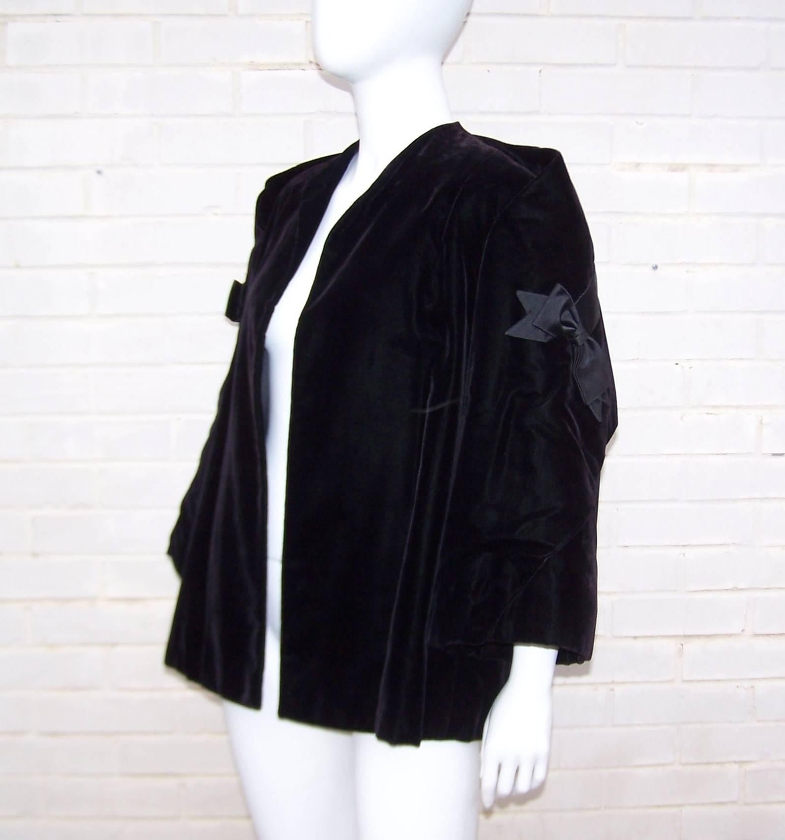 Glamorous 1940's Black Velvet Swing Jacket With Bows In Excellent Condition In Atlanta, GA