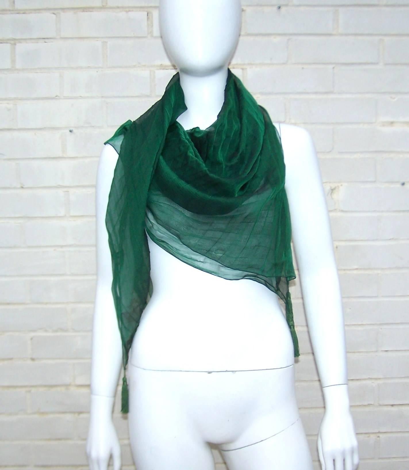 Ethereal C.1990 Sayoko Miyajima Micro Pleated Green Silk Chiffon Scarf In Excellent Condition In Atlanta, GA