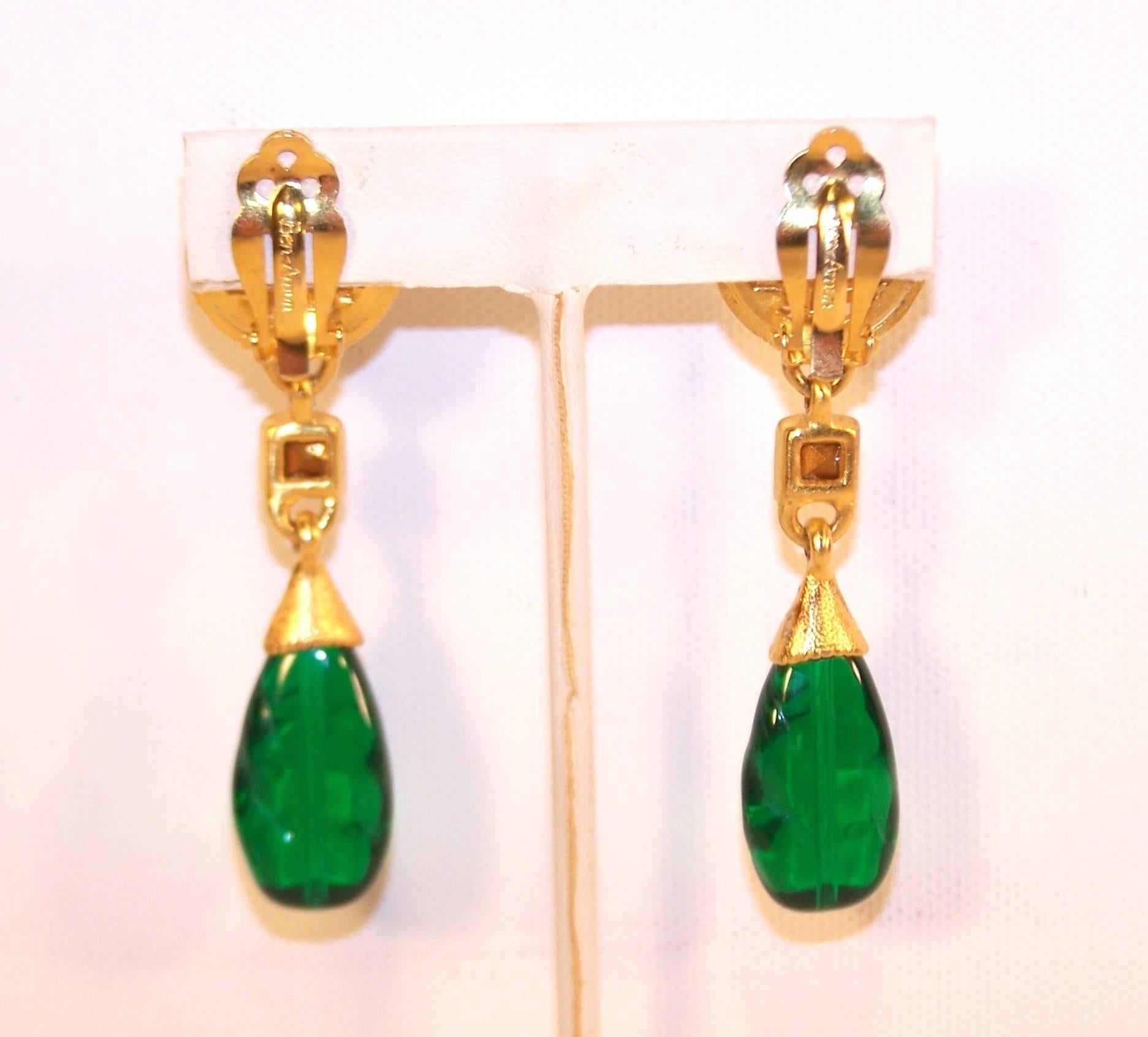 Women's 1980's Ben Amun Emerald Green & Gold Dangle Clip On Earrings