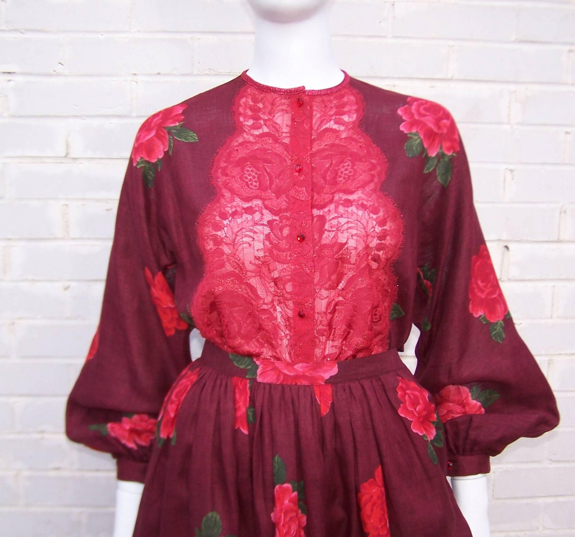 1970's Geoffrey Beene Linen Skirt Set With Red Lace & Roses In Excellent Condition In Atlanta, GA