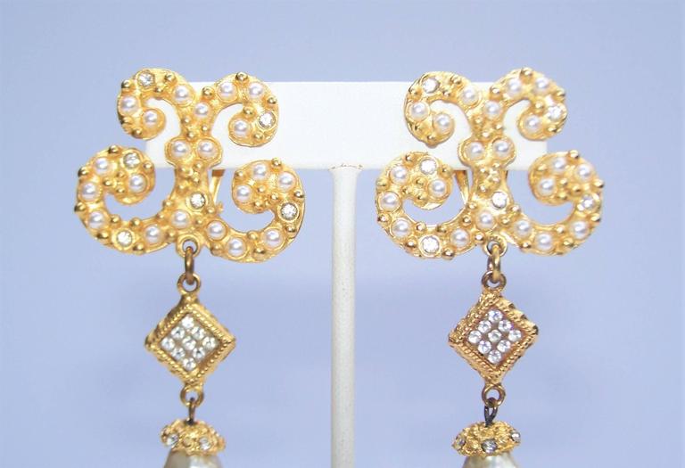 Glam 1980's Gerard Yosca Gold Tone Pearl Dangle Earrings For Sale at ...