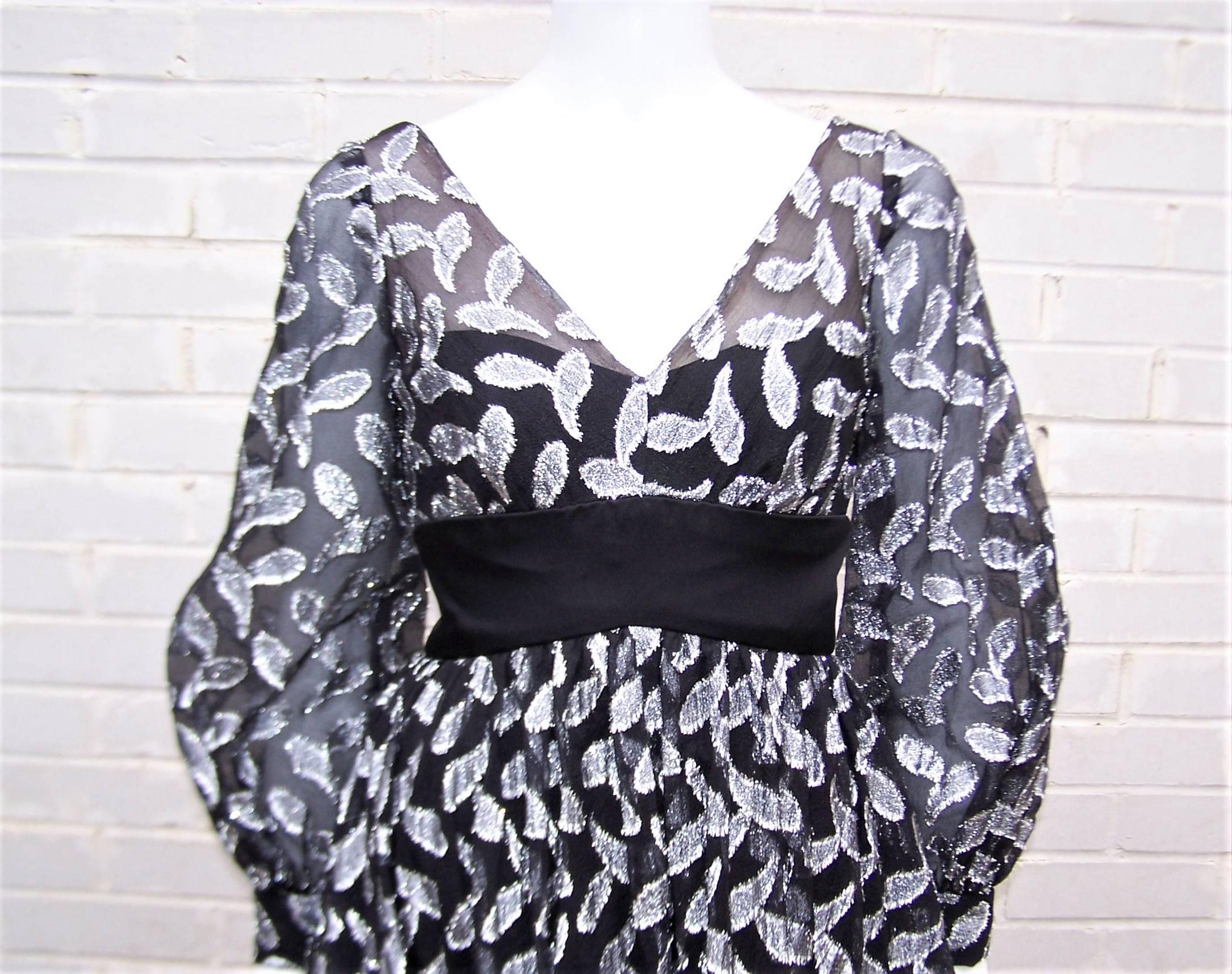 C.1970 Saks Fifth Avenue Black & Silver Metallic Evening Dress 2