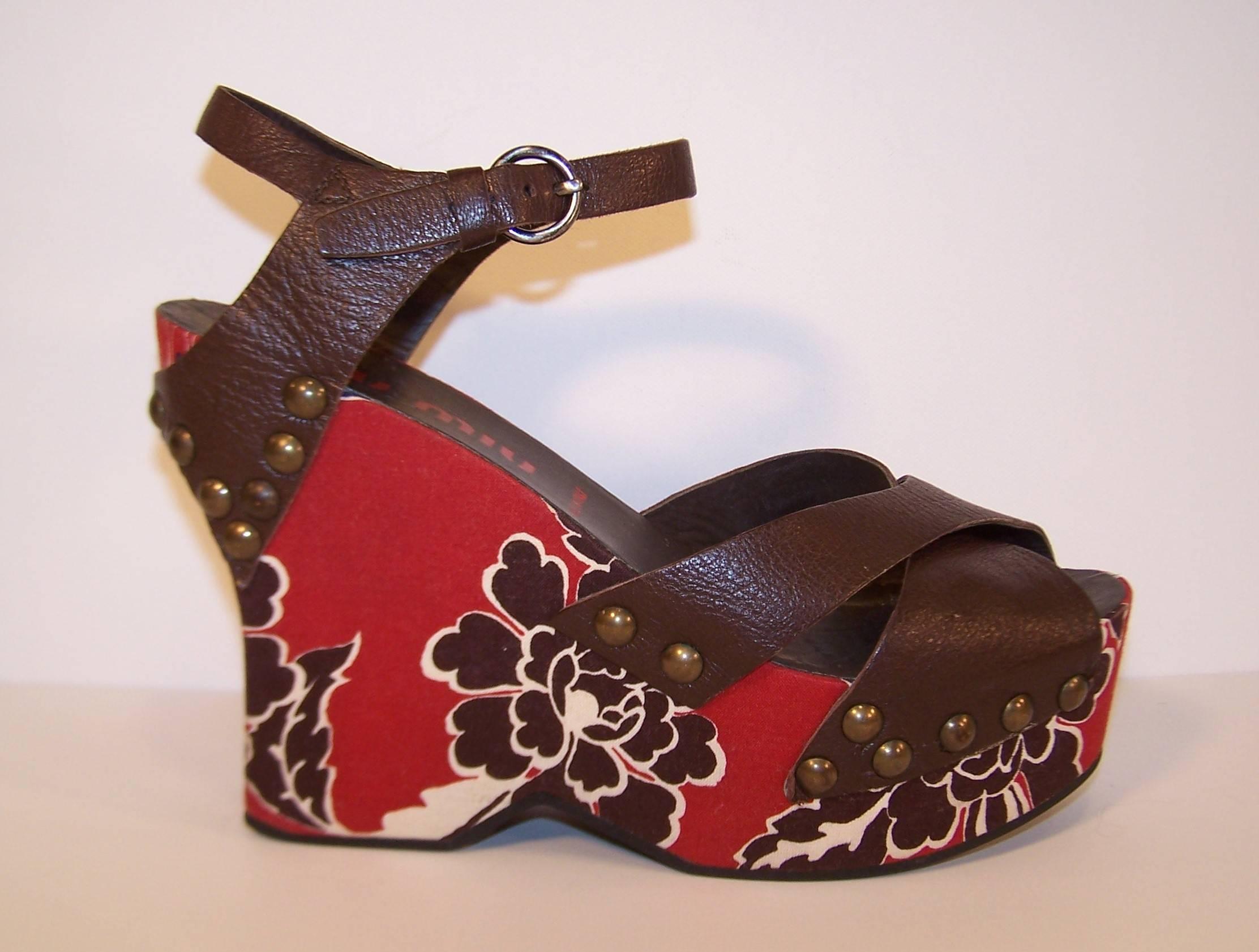 Women's Miu Miu Platform Wedge Leather Sandals With Tropical Motif 37.5 