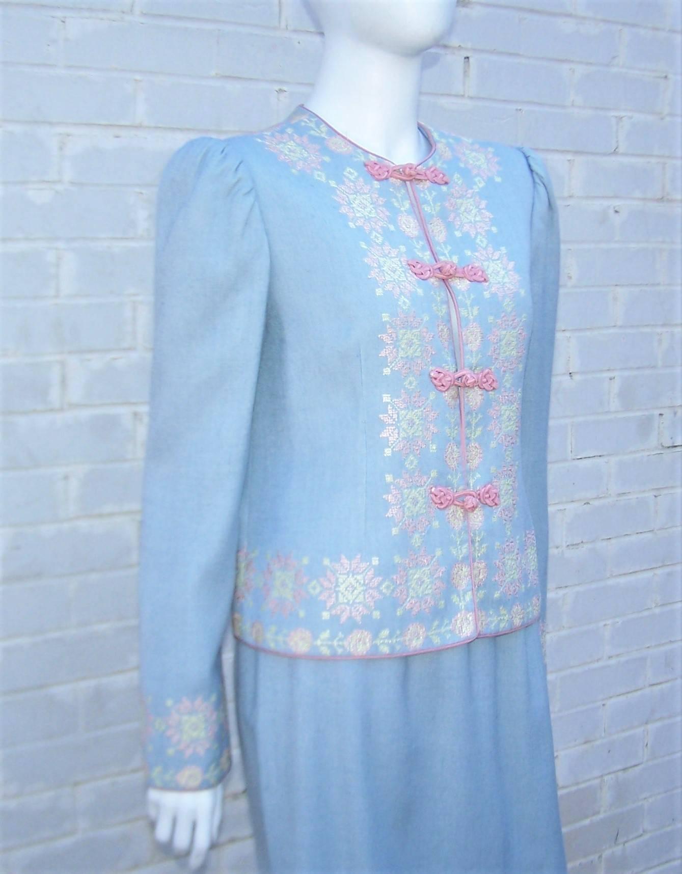 C.1980 Oscar de la Renta Baby Blue Linen Skirt Suit With Pastel Embroidery 1