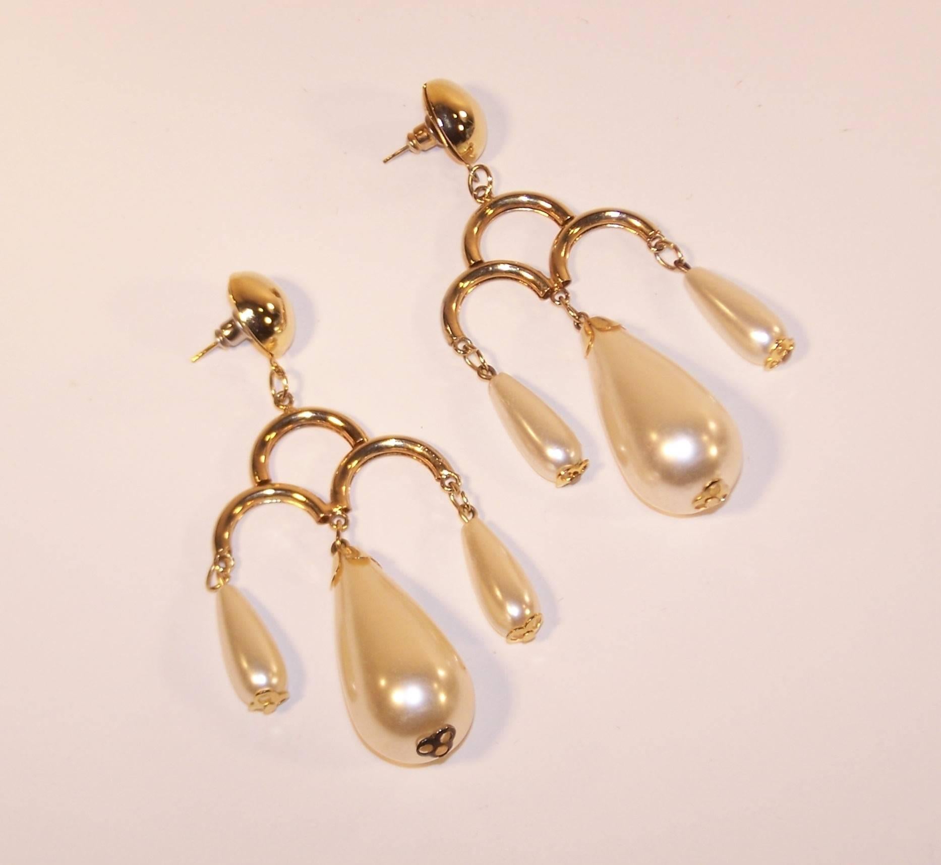 1970's Large Pearl Dangle Chandelier Earrings 2